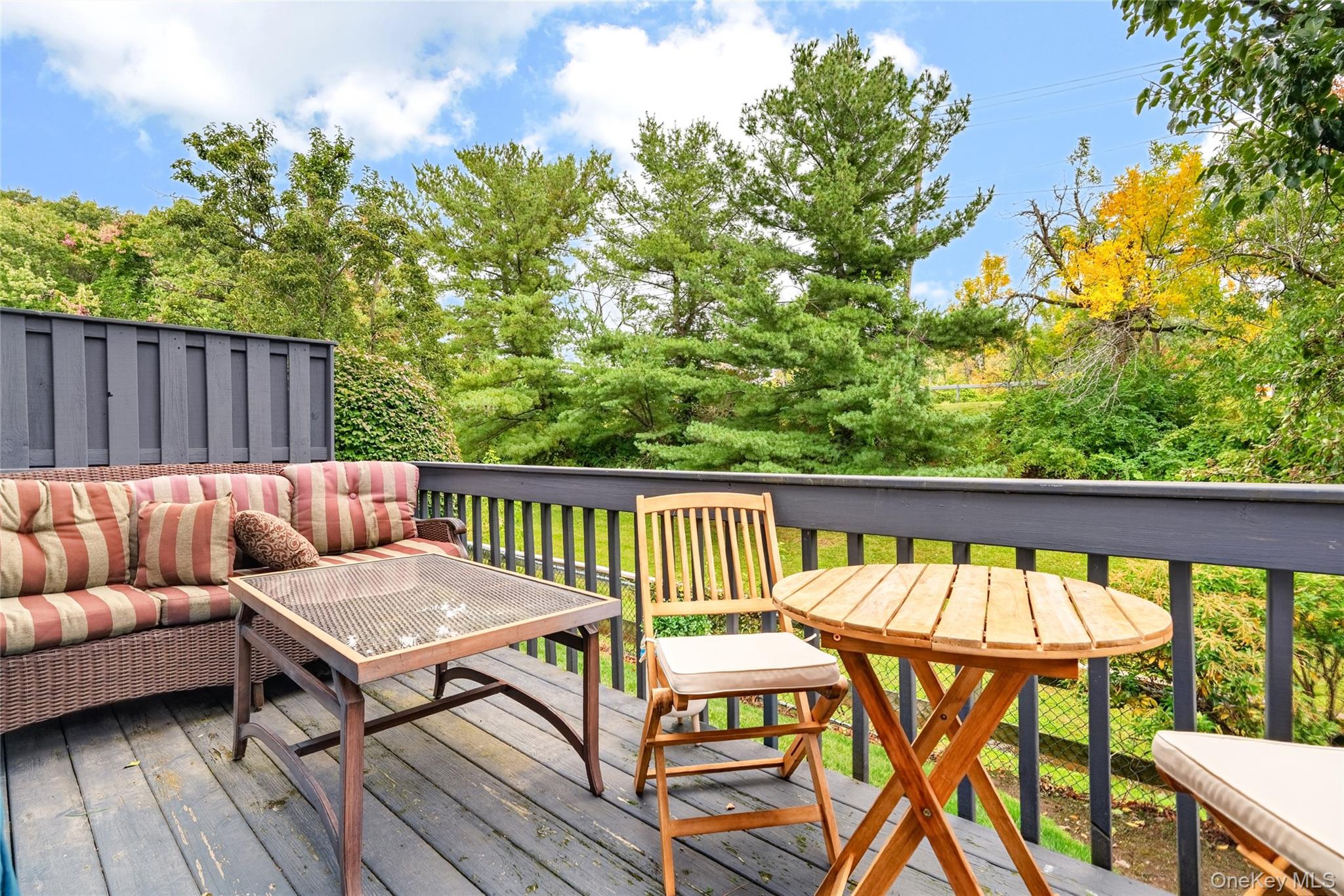 7 Village Green – For Sale photo 16