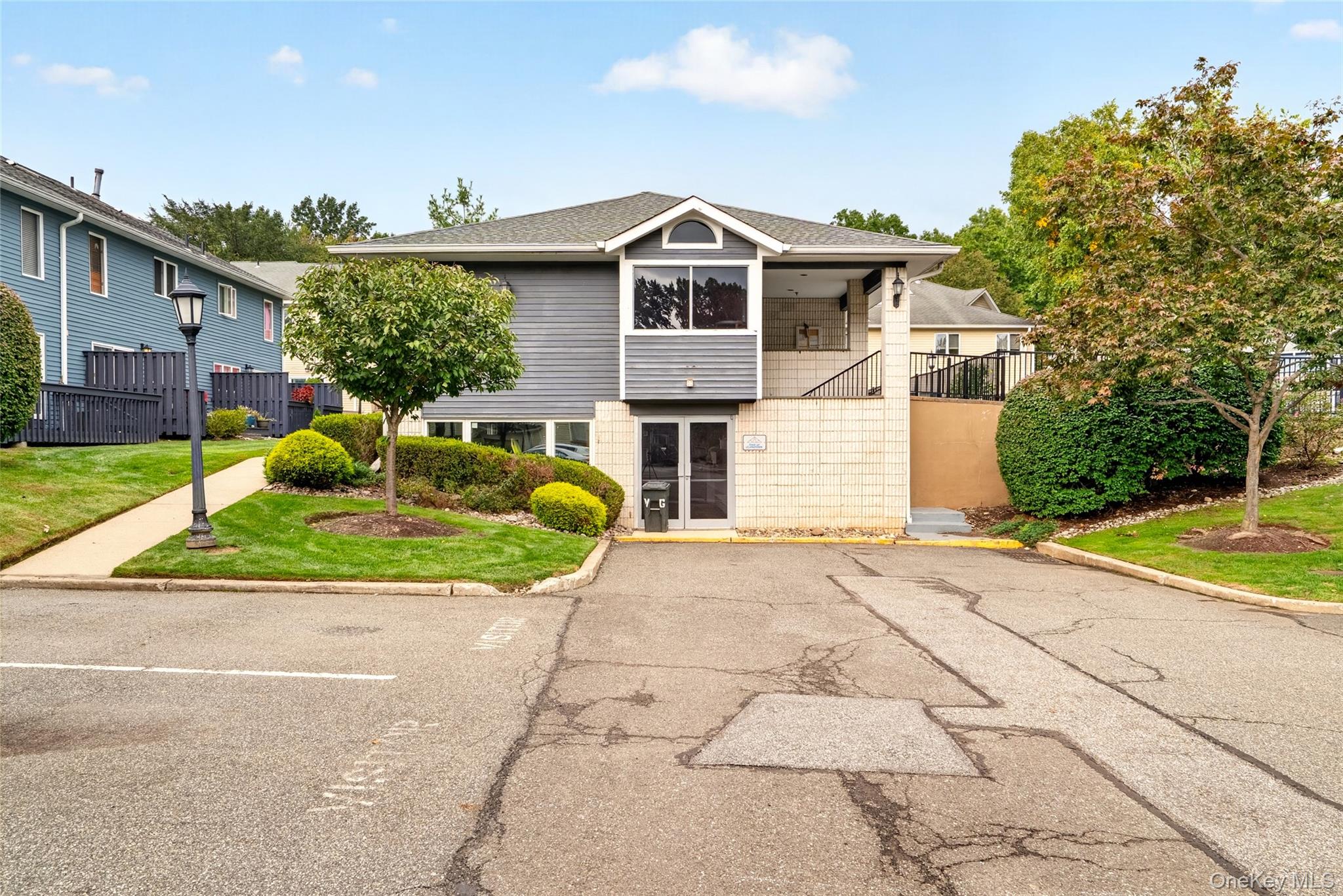 7 Village Green – For Sale photo 38