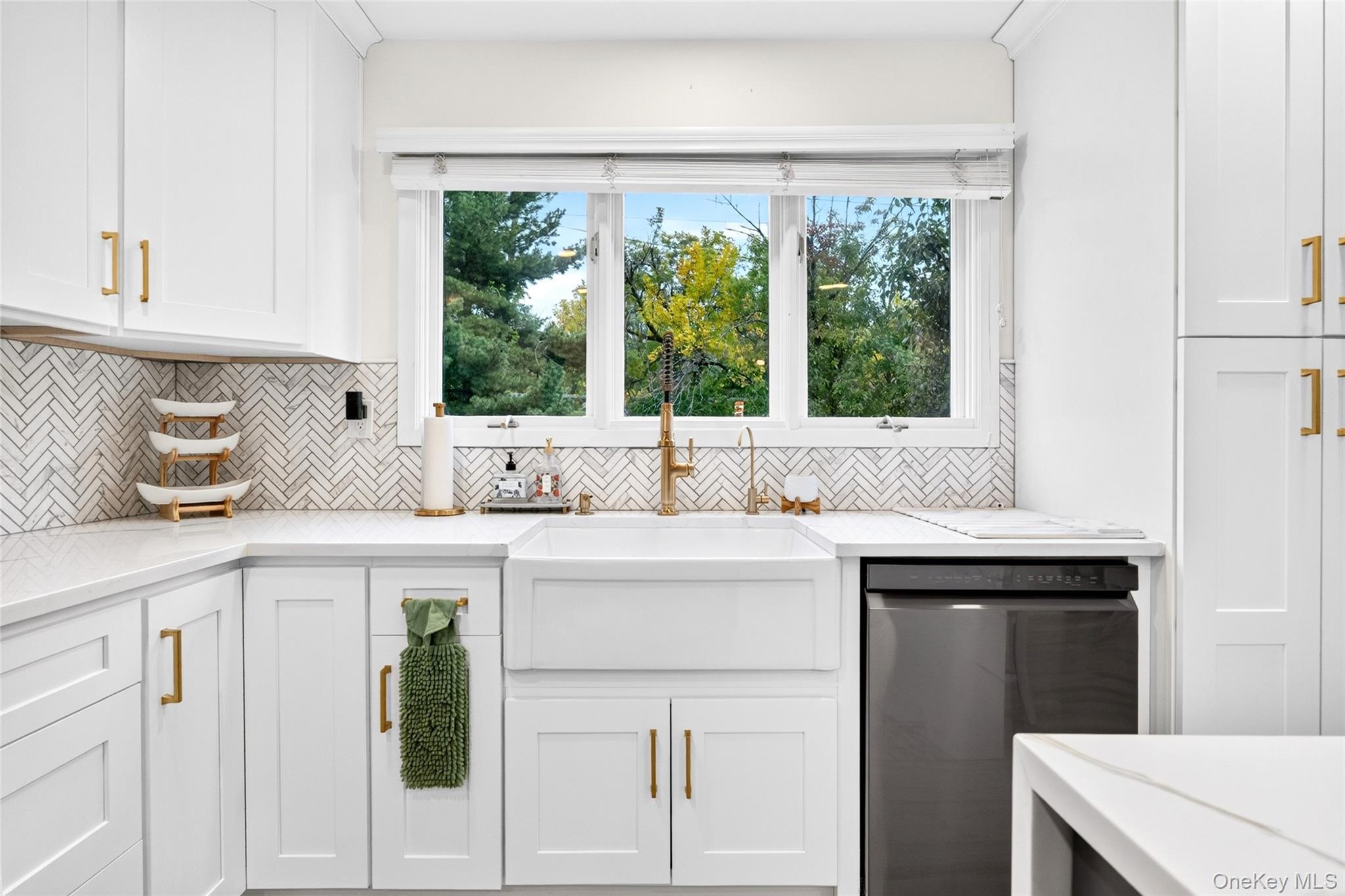7 Village Green – For Sale photo 11