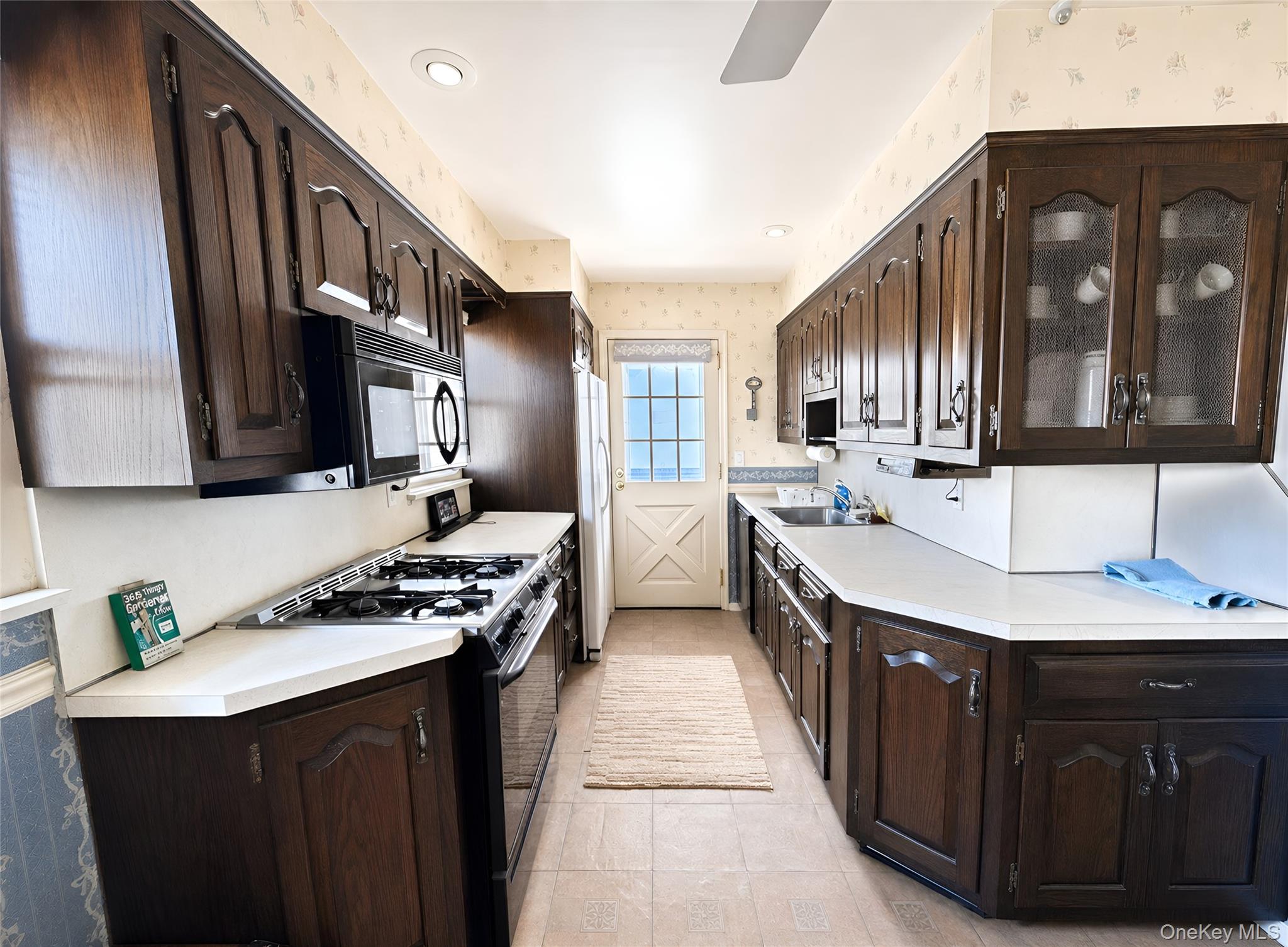 78 Gates Avenue – For Sale photo 12