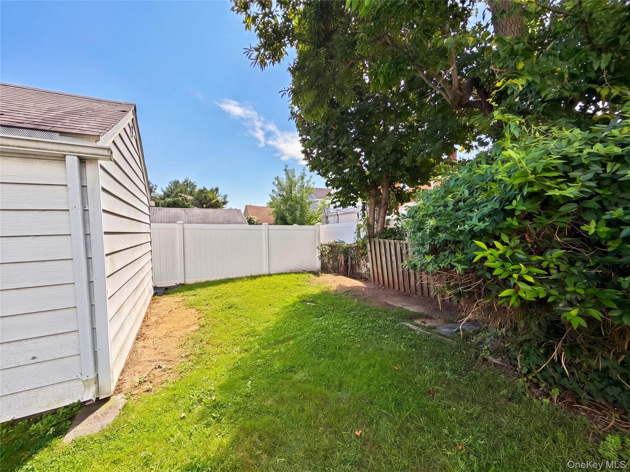 78 Gates Avenue – For Sale photo 35