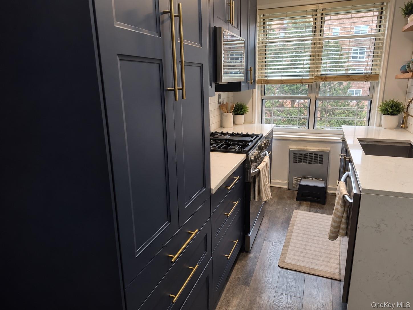 1304 Midland Avenue, Unit B41 photo 8