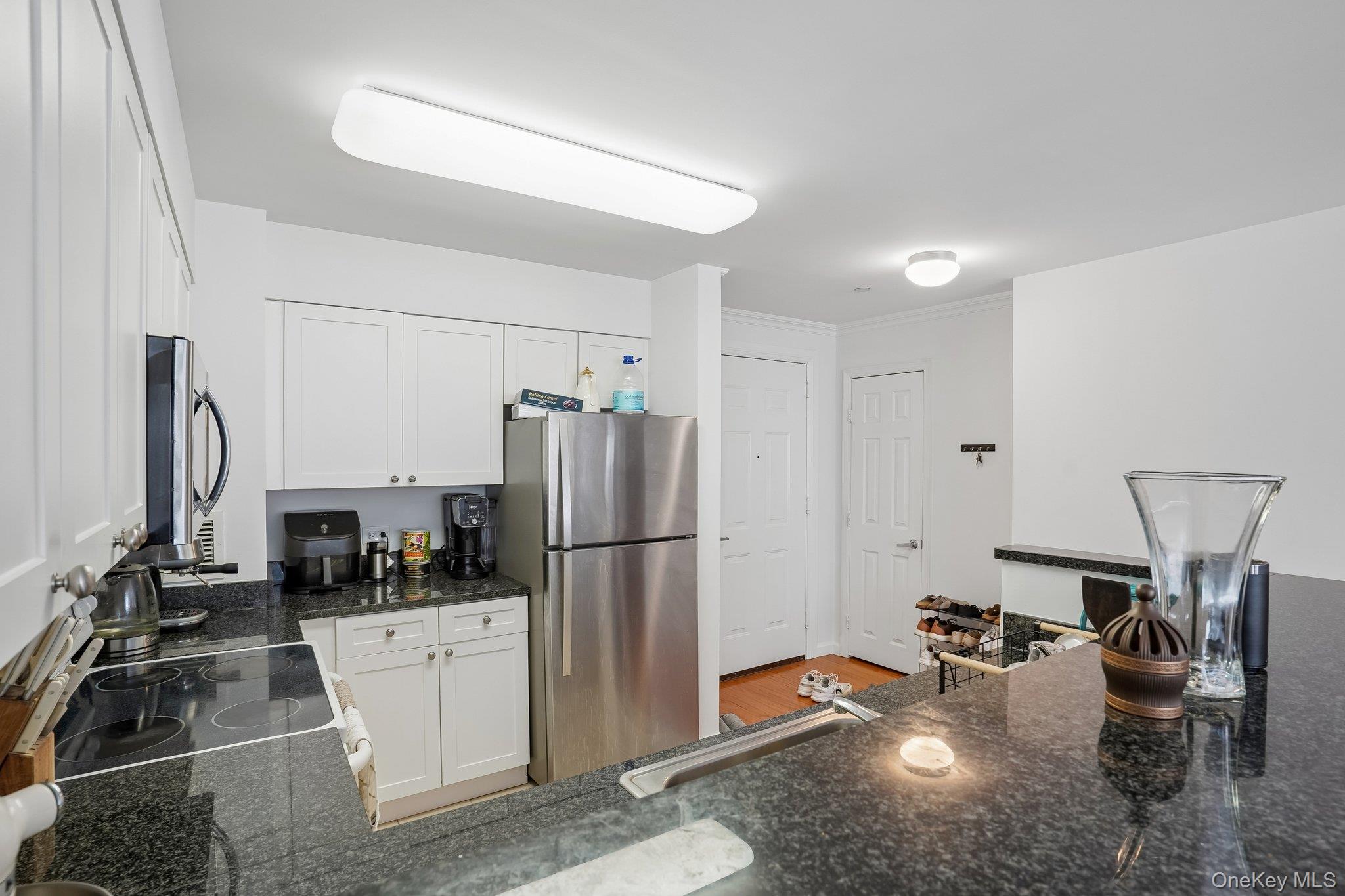 300 Mamaroneck Avenue, Unit 421 photo 12