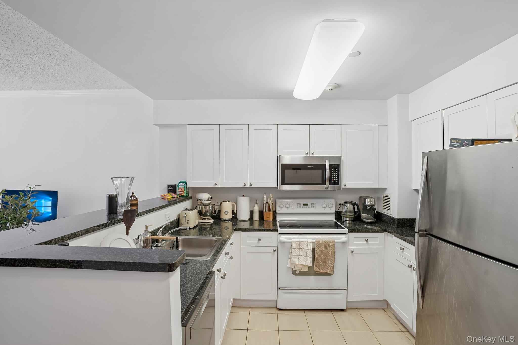 300 Mamaroneck Avenue, Unit 421 photo 10