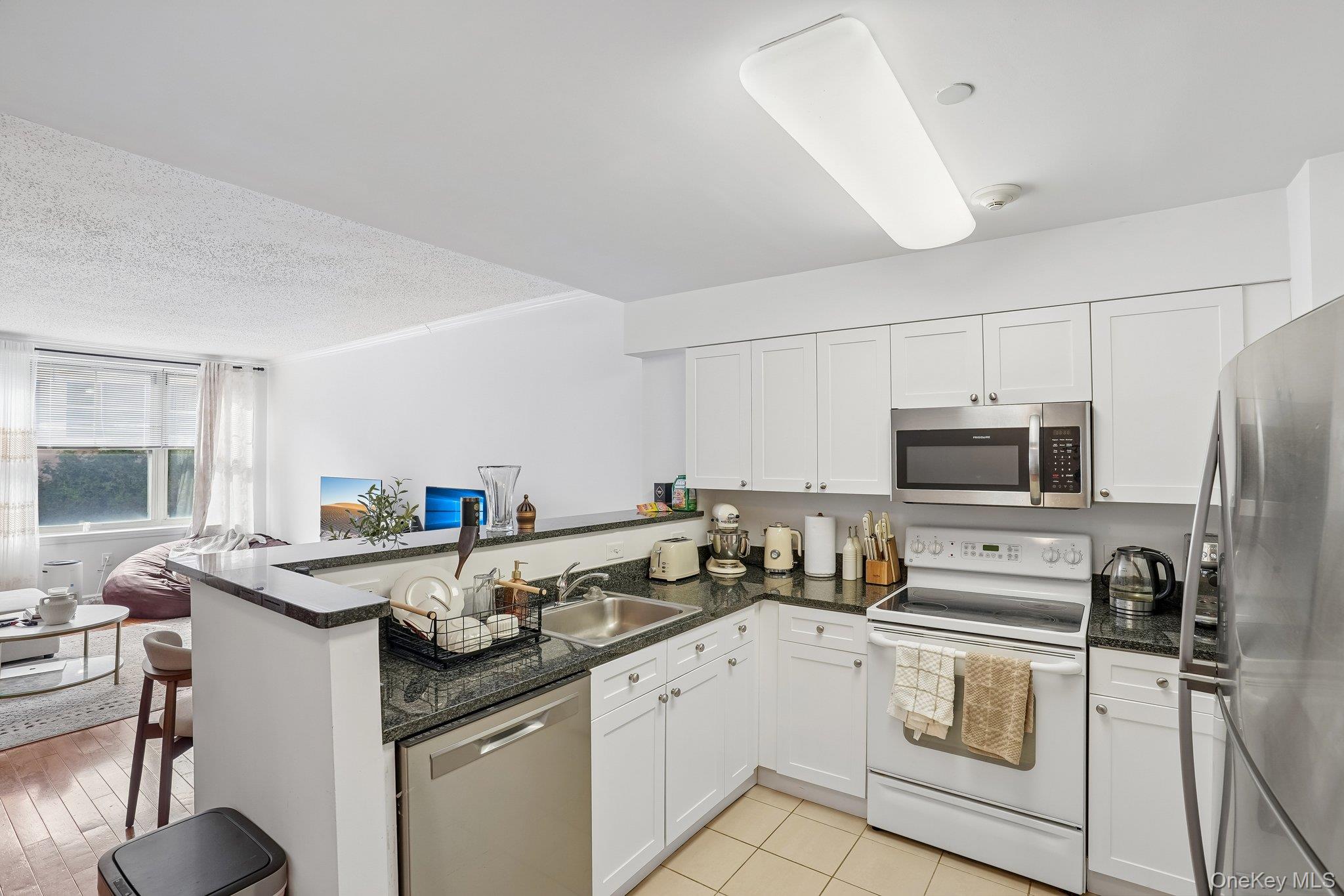 300 Mamaroneck Avenue, Unit 421 photo 9