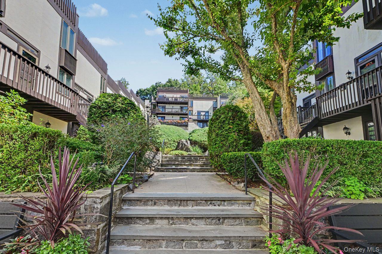 1200 Warburton Avenue, Unit 41 photo 6