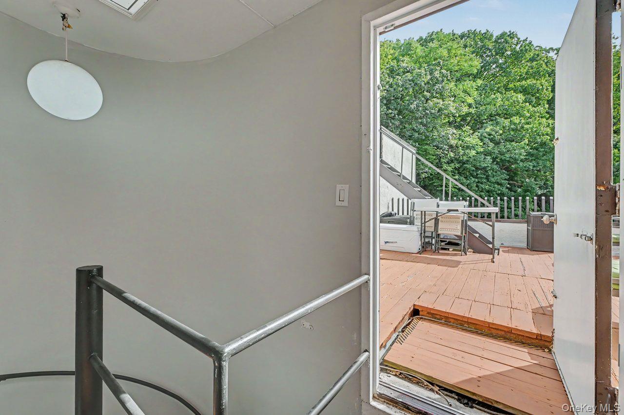 1200 Warburton Avenue, Unit 41 photo 31