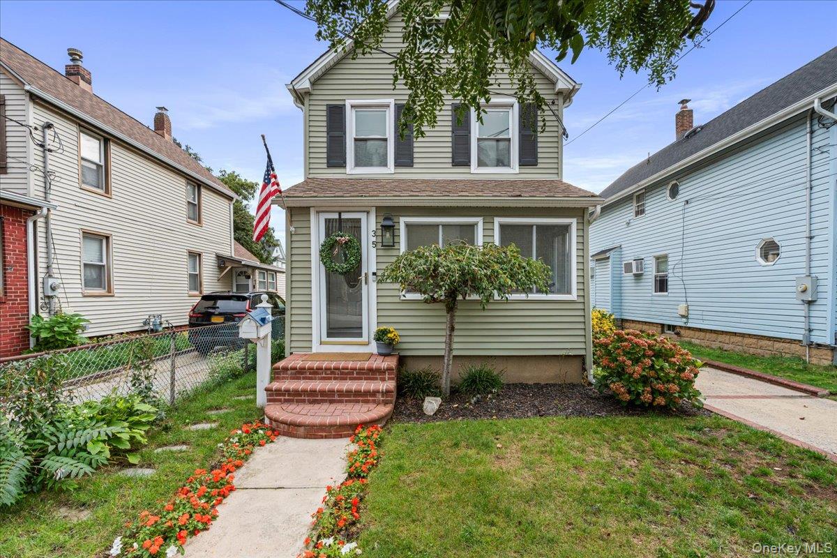 35 Saint Marks Avenue – For Sale