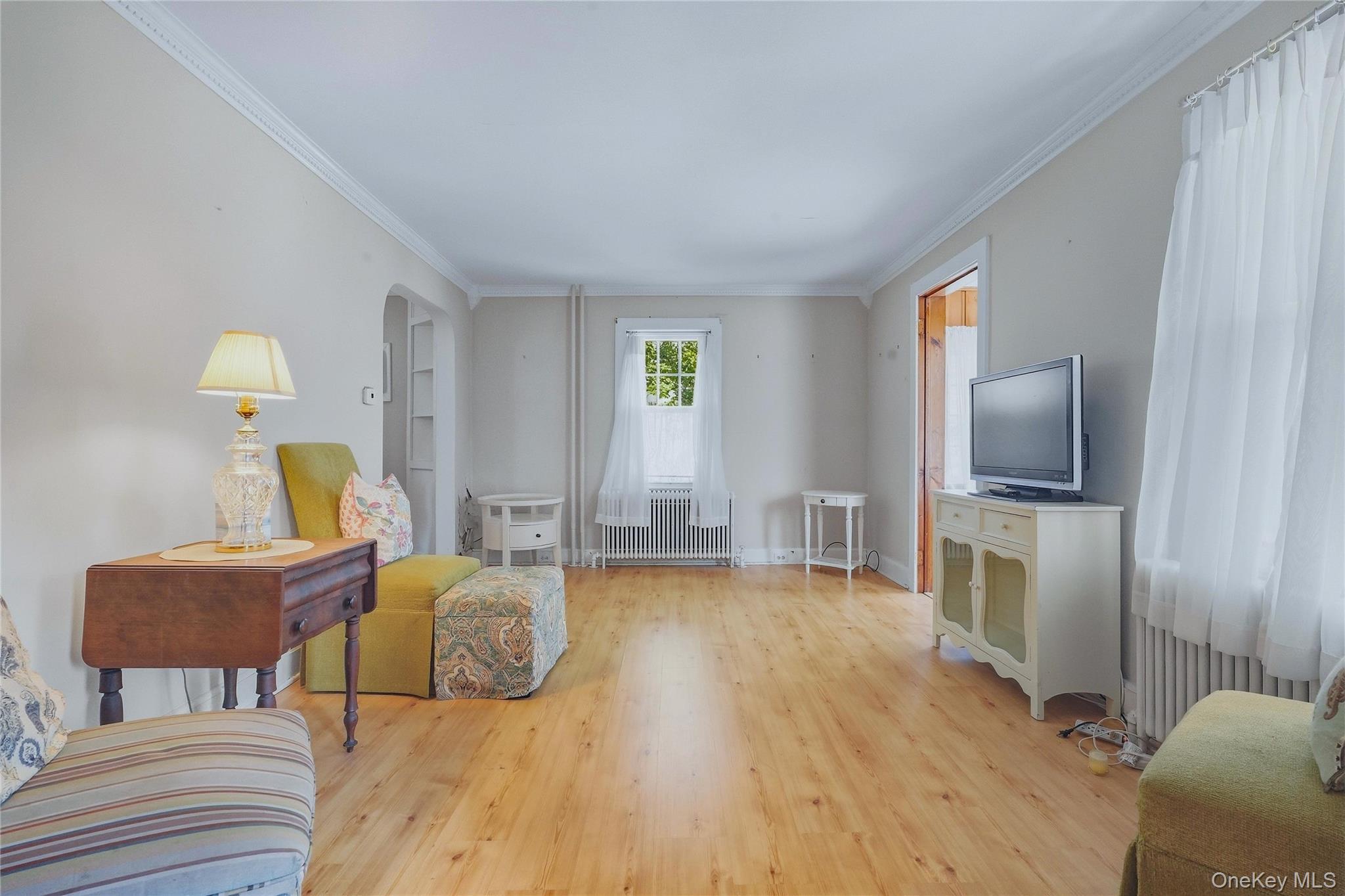 10 Linwood Place – For Sale photo 3