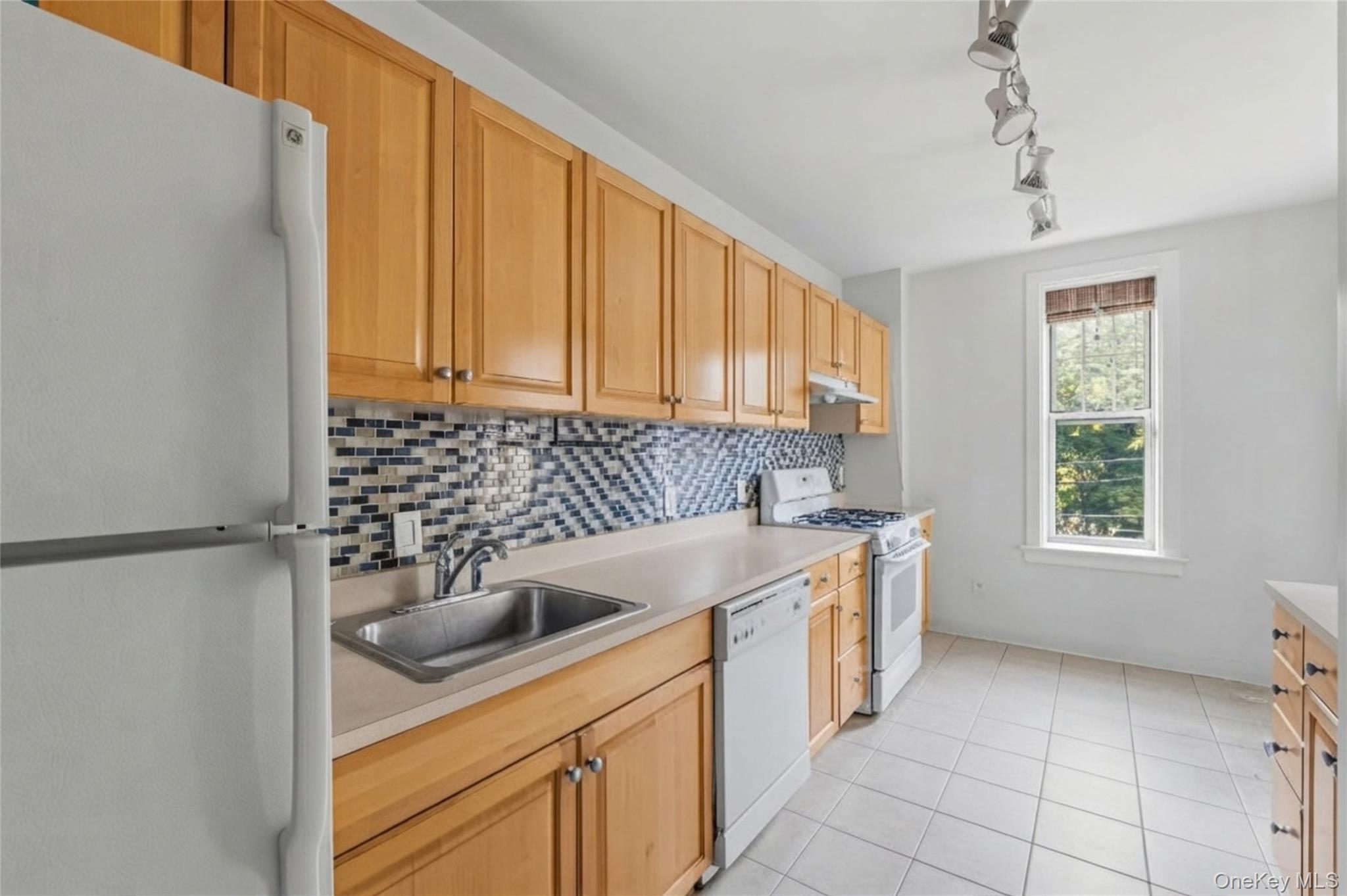 85 Bronx River Road, Unit 3K photo 12