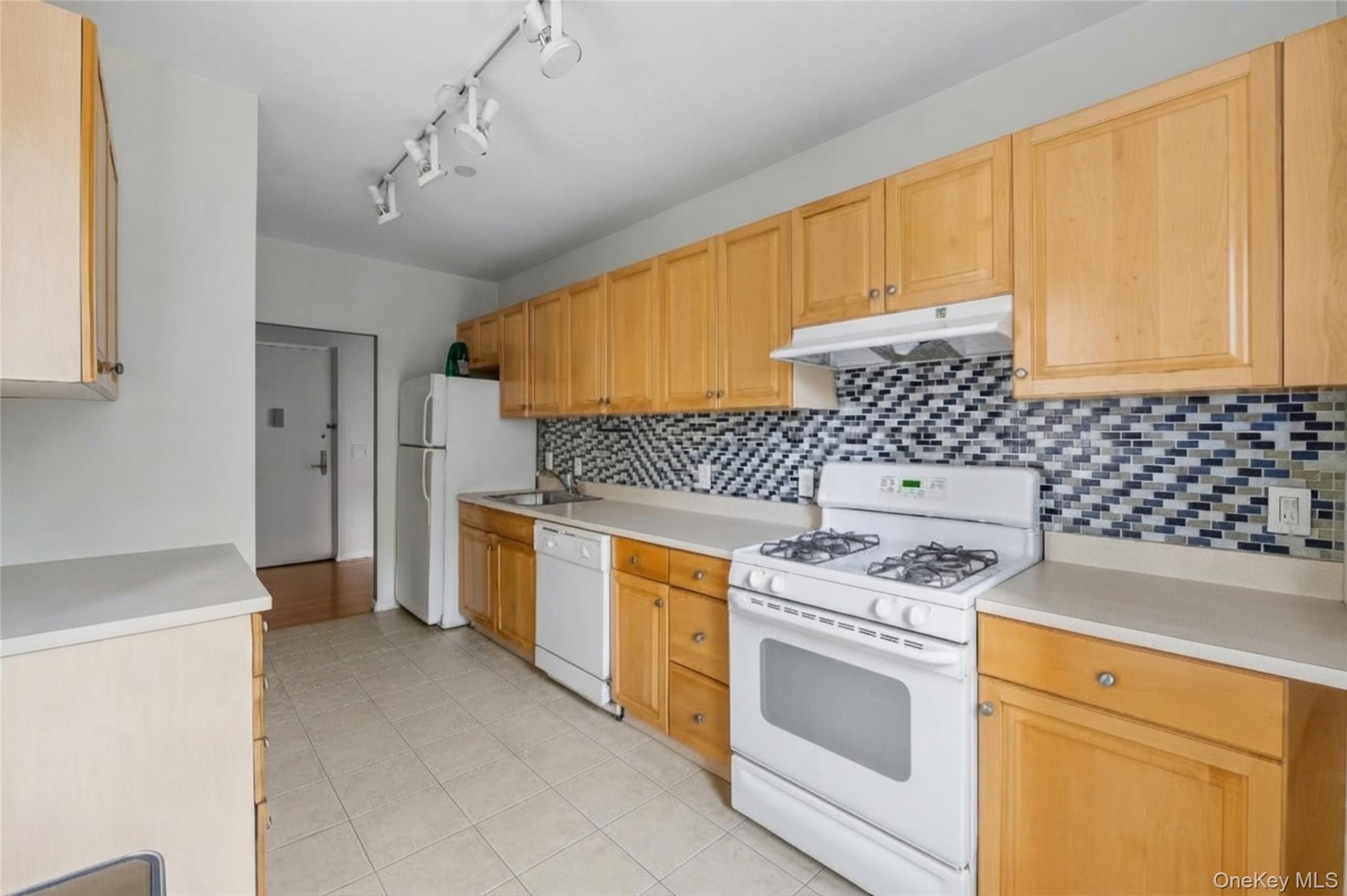 85 Bronx River Road, Unit 3K photo 15