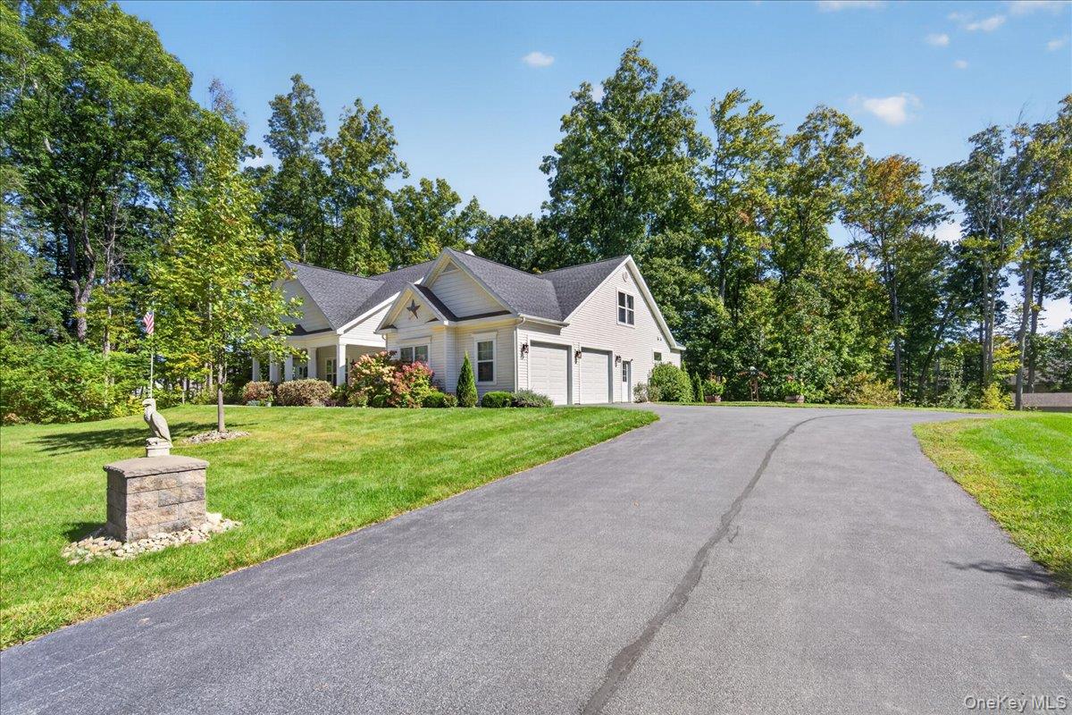 1410 Cosgrove Drive – For Sale photo 2