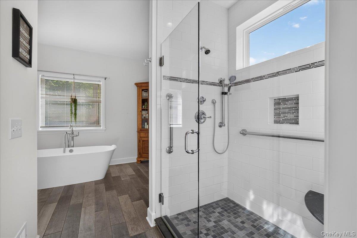 1410 Cosgrove Drive – For Sale photo 20