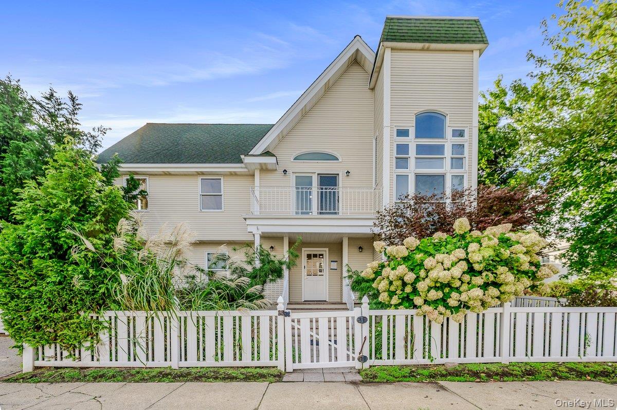 139 Coronado Street – For Sale