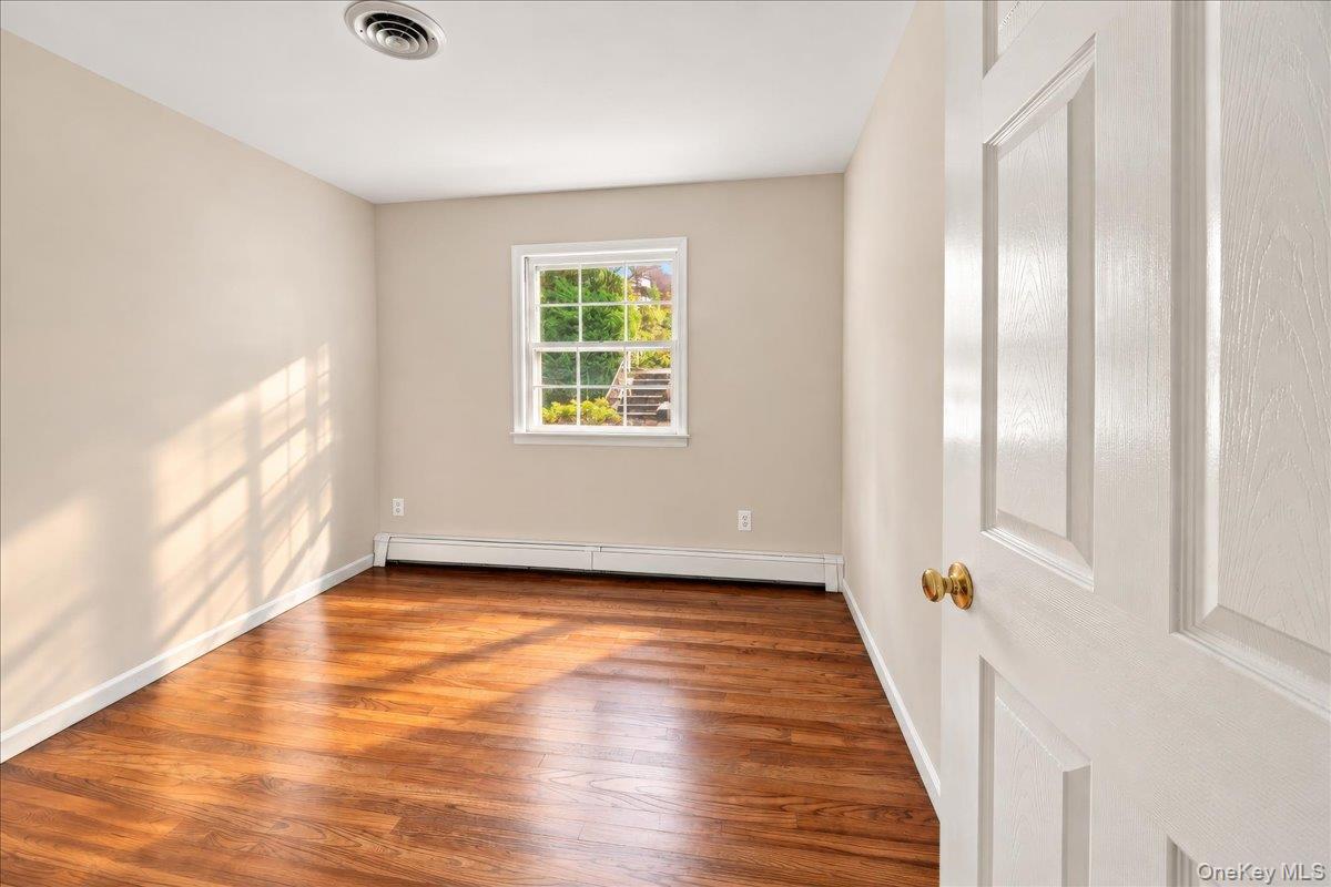7 Meadowbrook Drive – For Sale photo 9