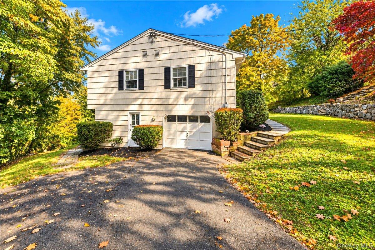 7 Meadowbrook Drive – For Sale photo 5