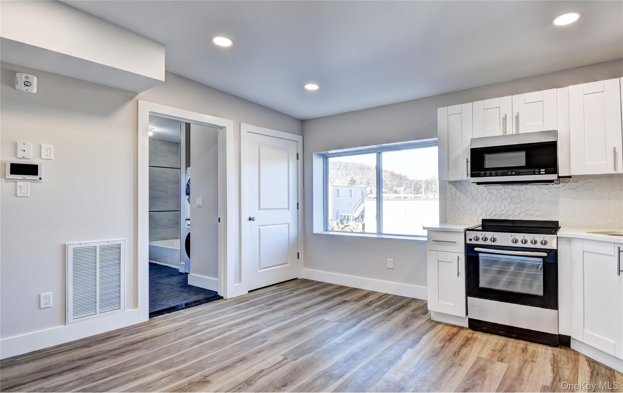 292 Main Street, Unit 211 photo 2