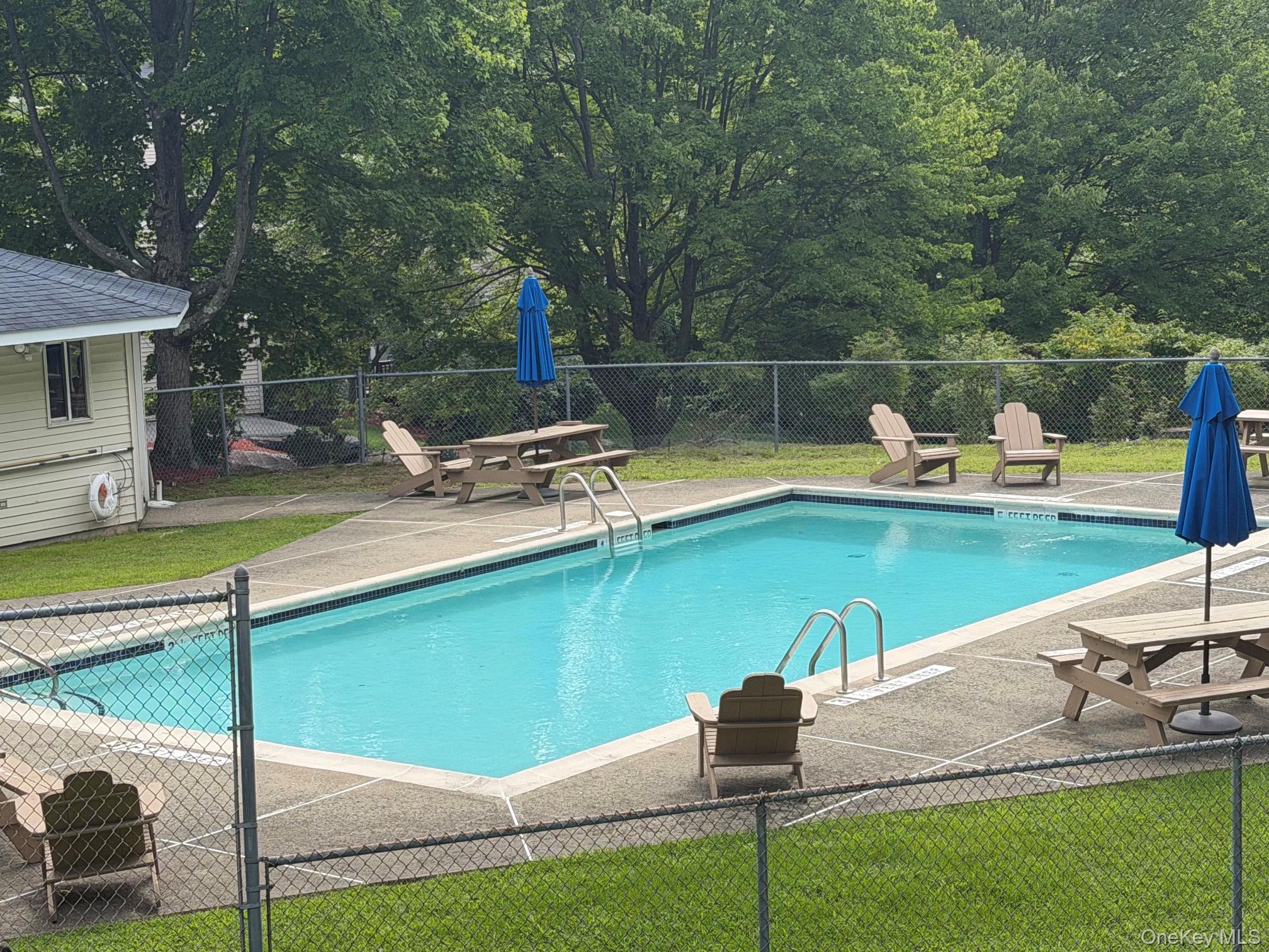 1108 Evergreen Court, Unit 65 photo 32