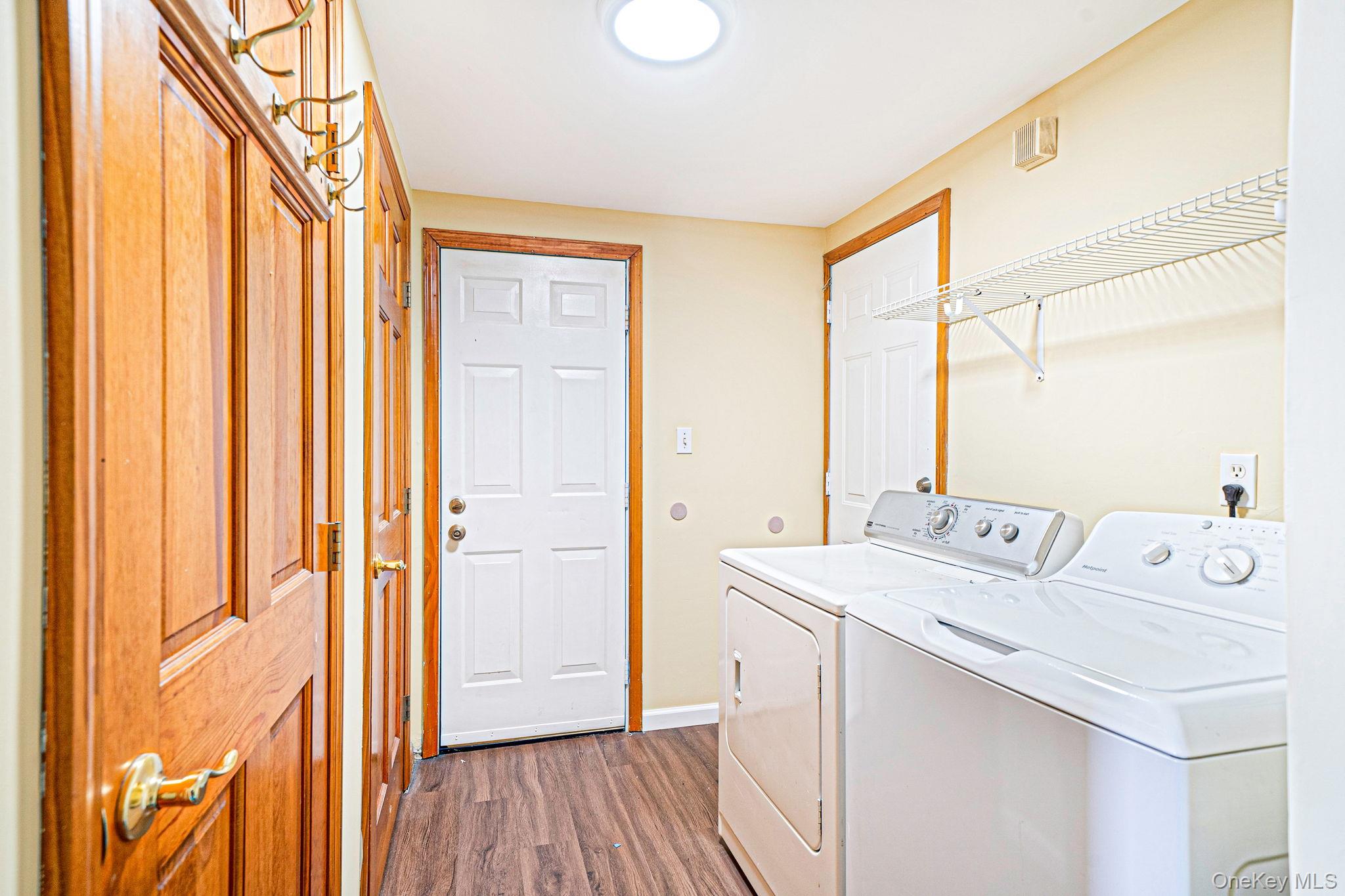 263 Commack Road – For Sale photo 16