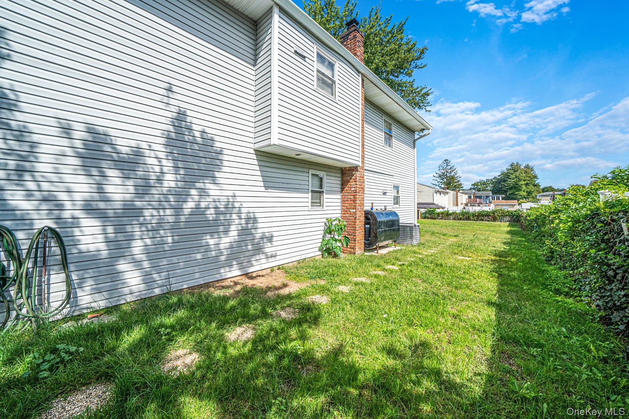 263 Commack Road – For Sale photo 4