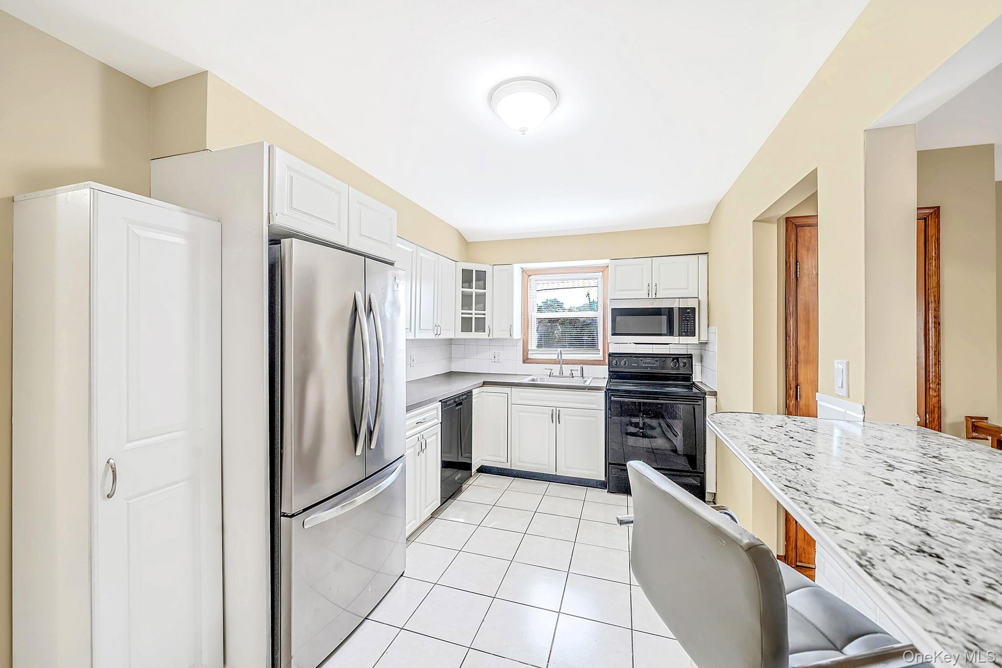 263 Commack Road – For Sale photo 11
