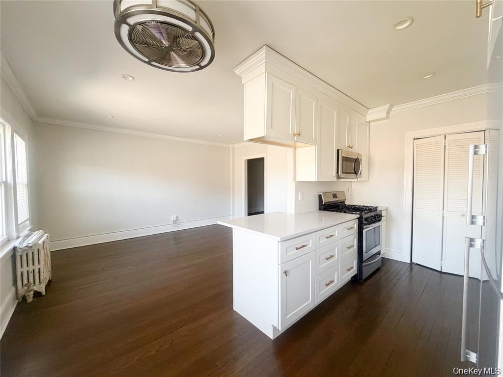16 Minerva Place, Unit 1C photo 4