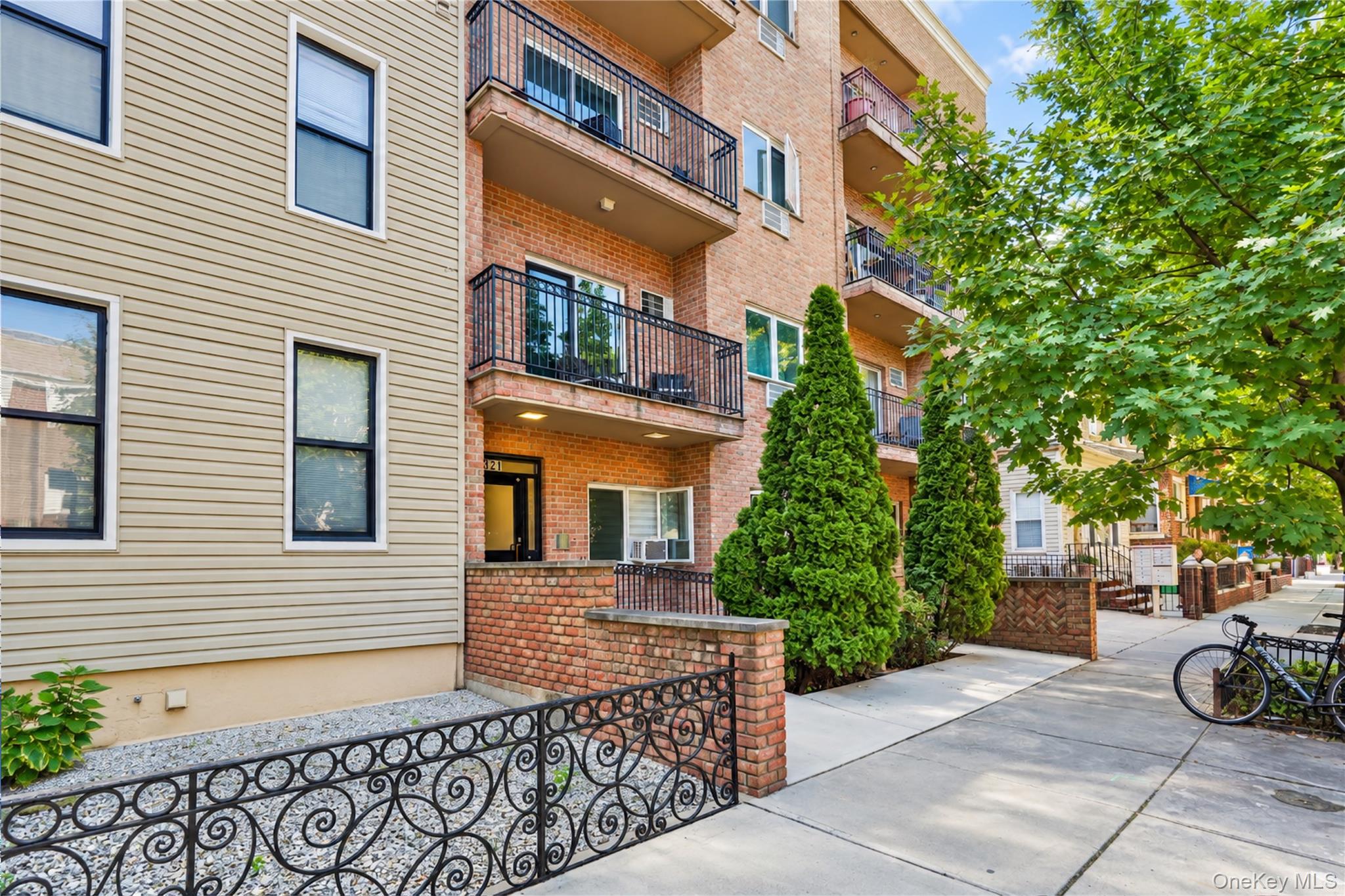 2821 36th Street, Unit 4R photo 19