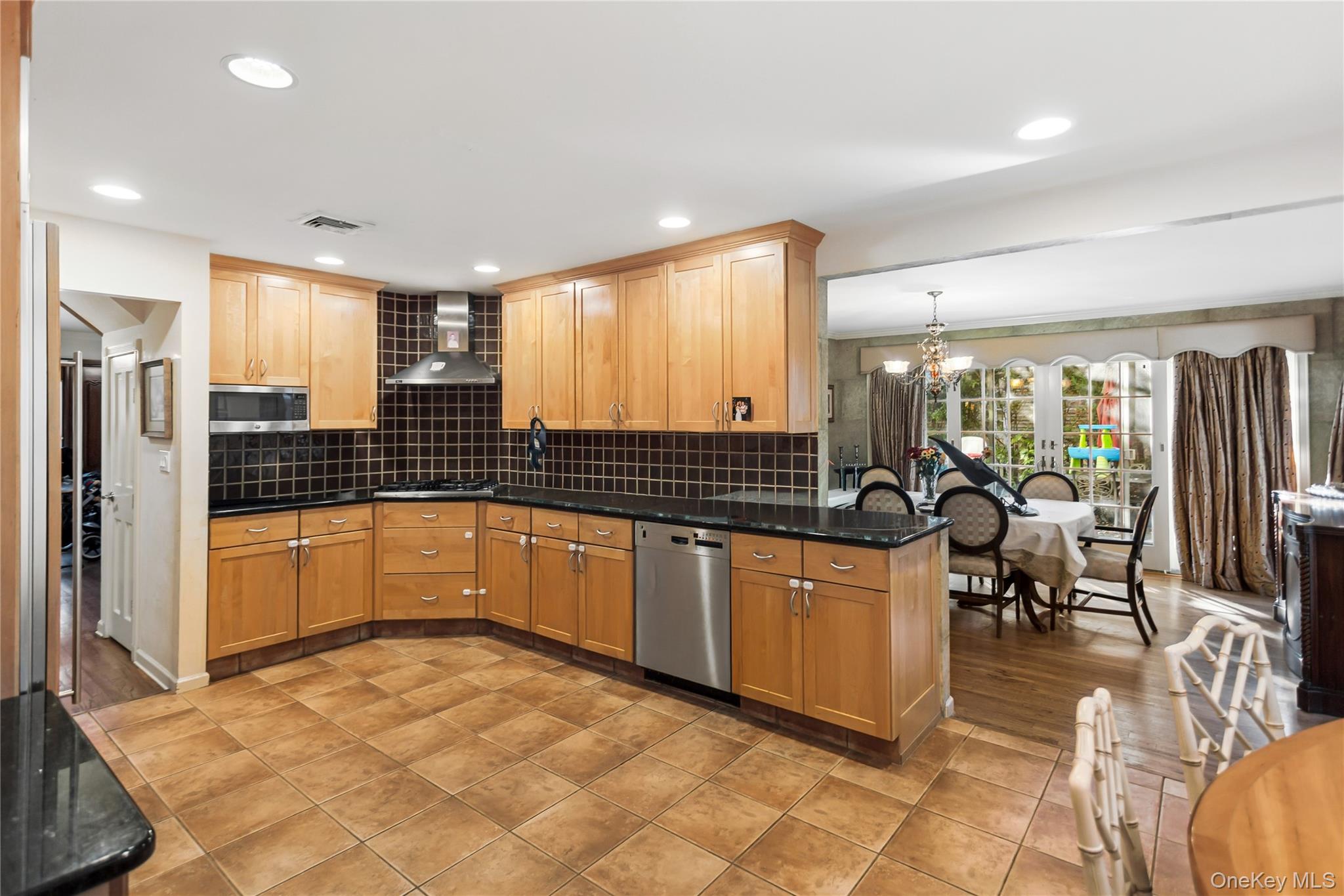 203 Regent Drive – For Sale photo 14