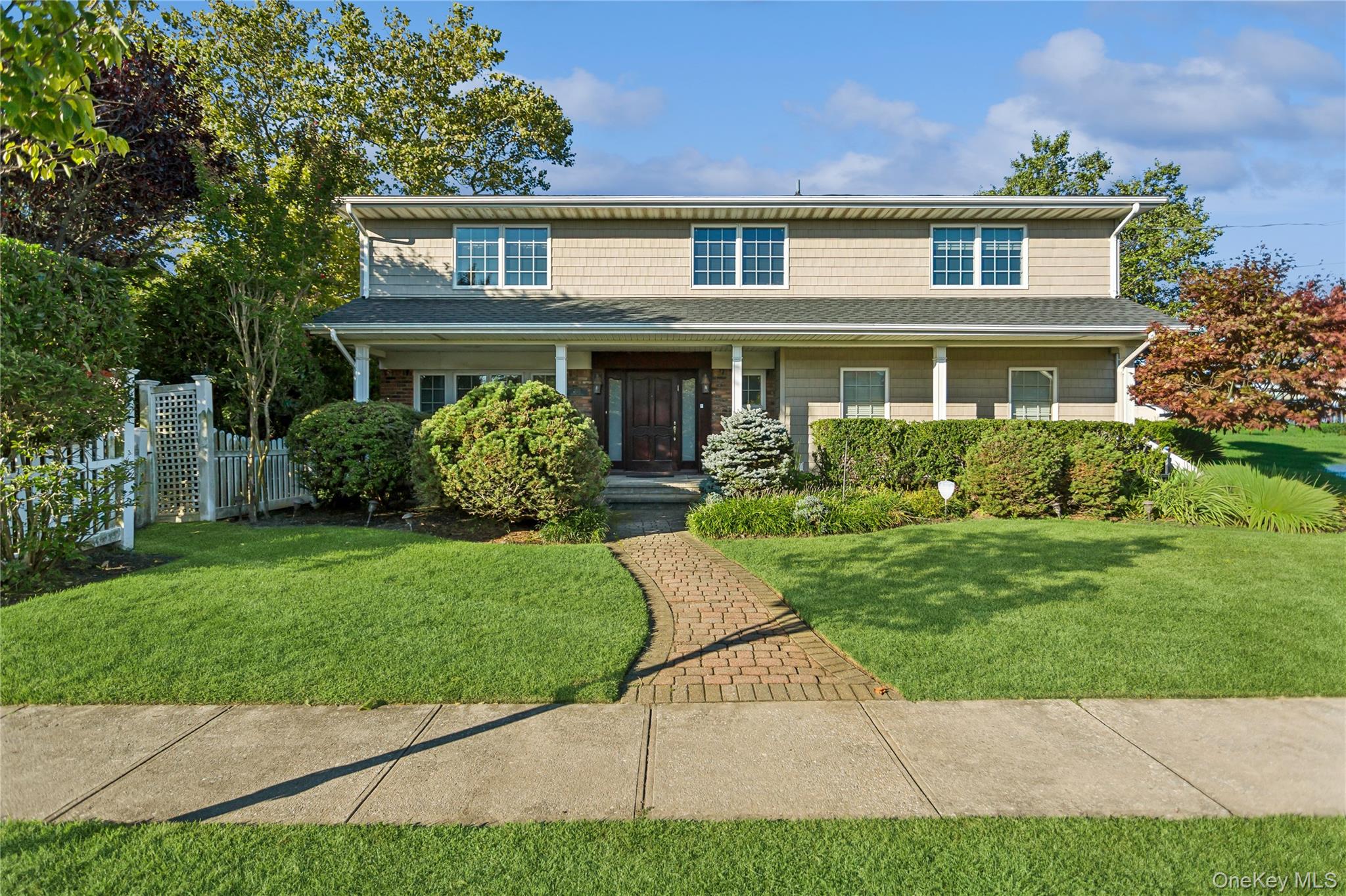 203 Regent Drive – For Sale