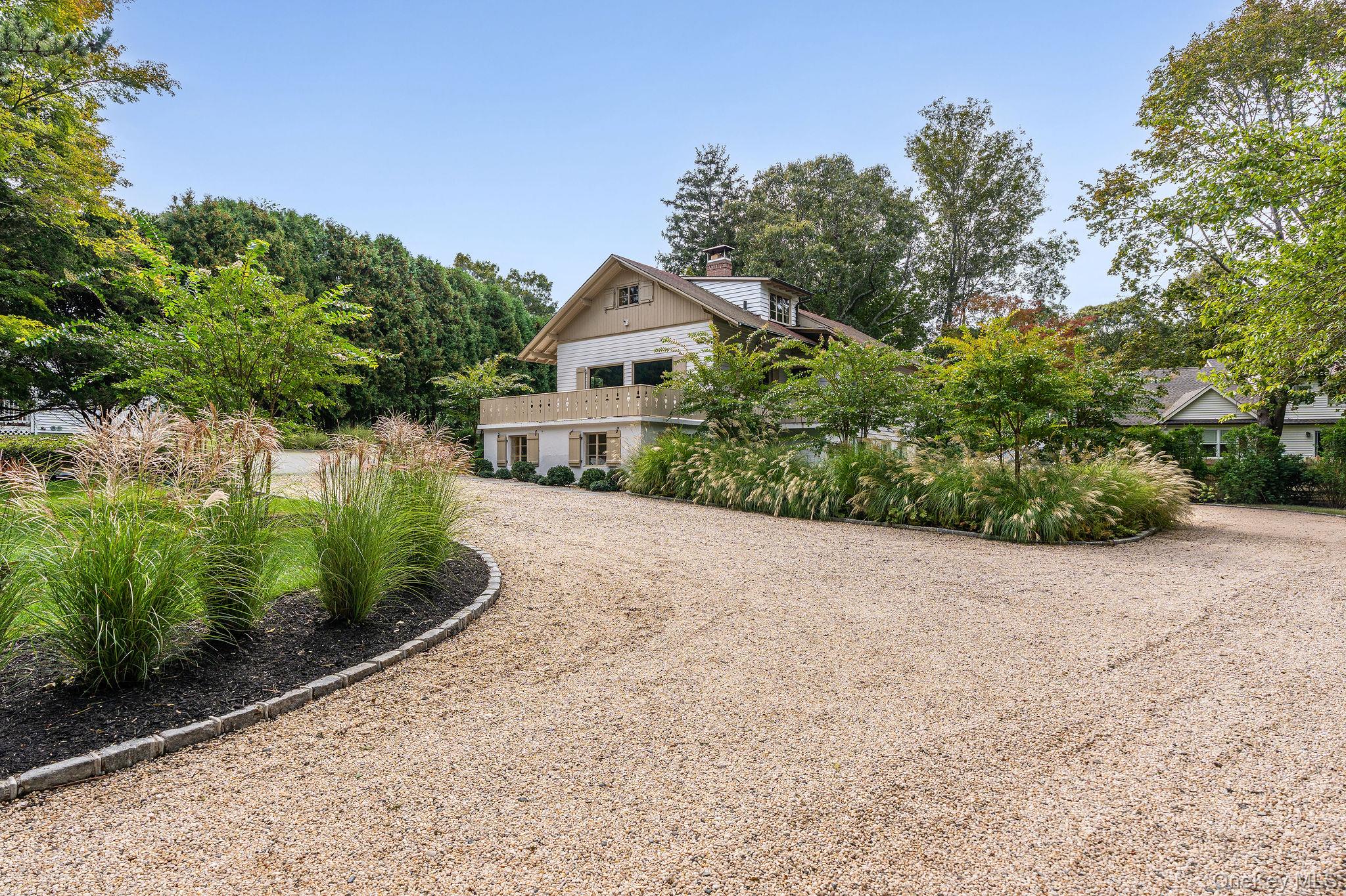 61 Hill Street East – For Sale