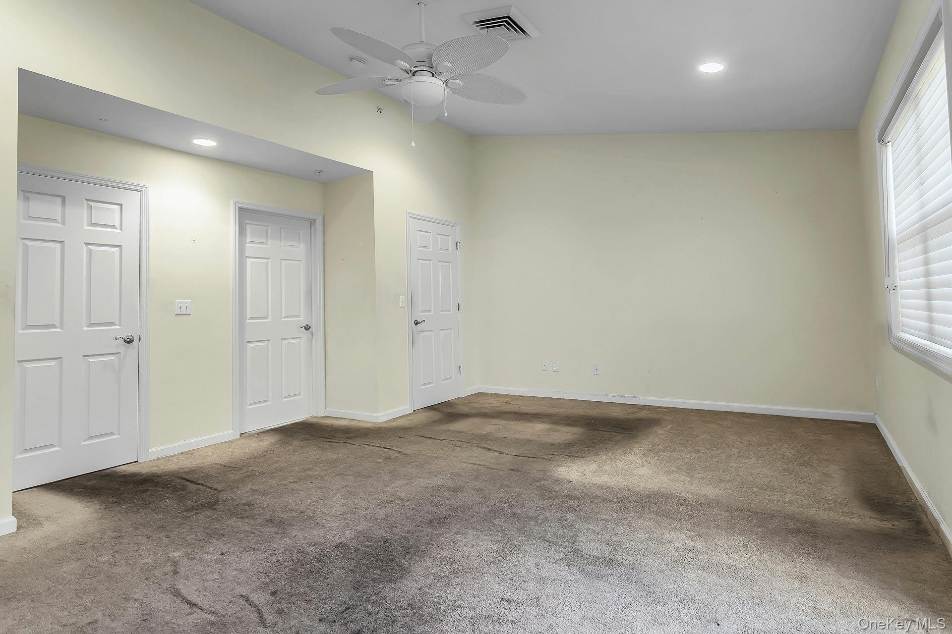 1128 Willow Lane – For Sale photo 11