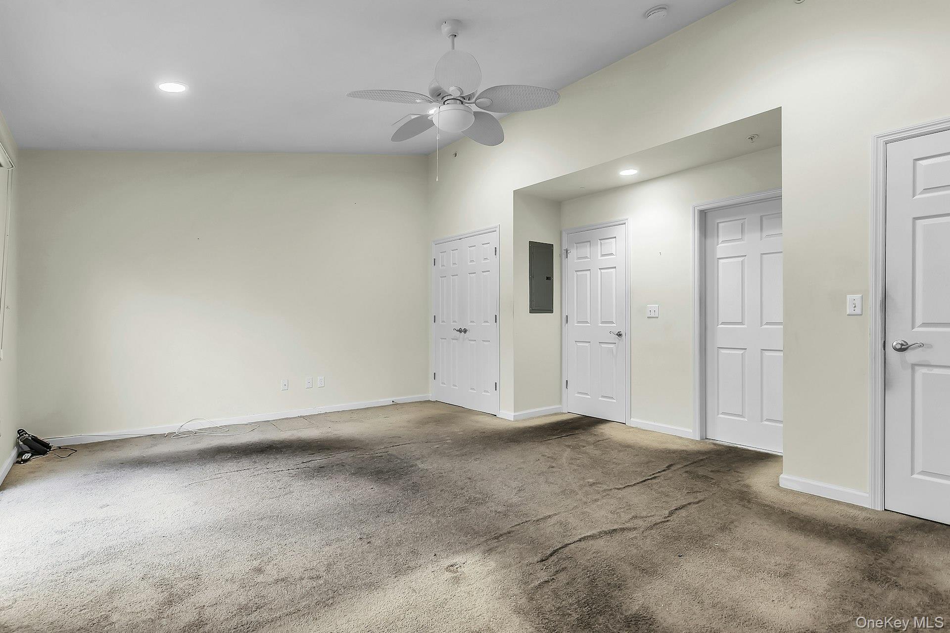1128 Willow Lane – For Sale photo 12