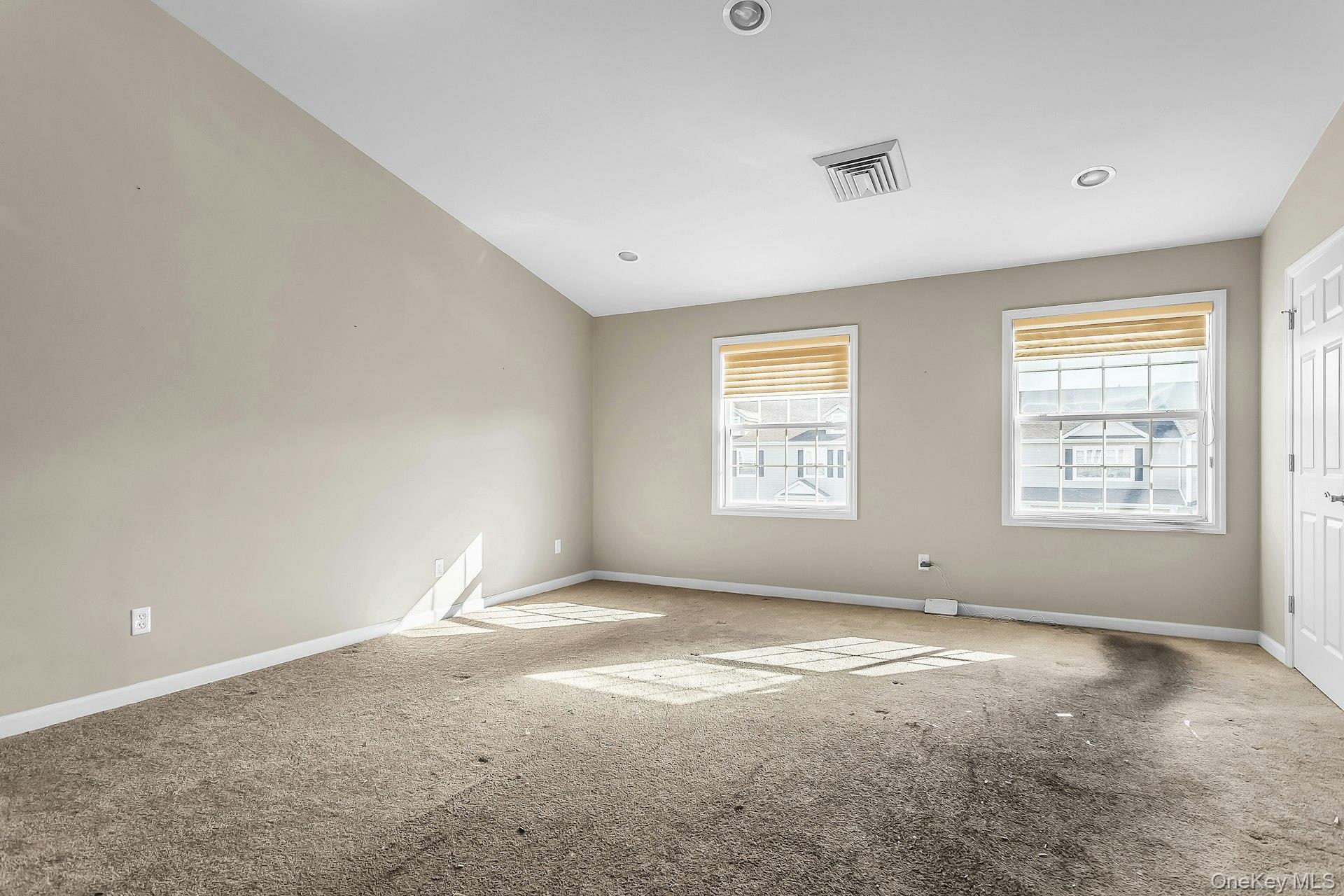 1128 Willow Lane – For Sale photo 5