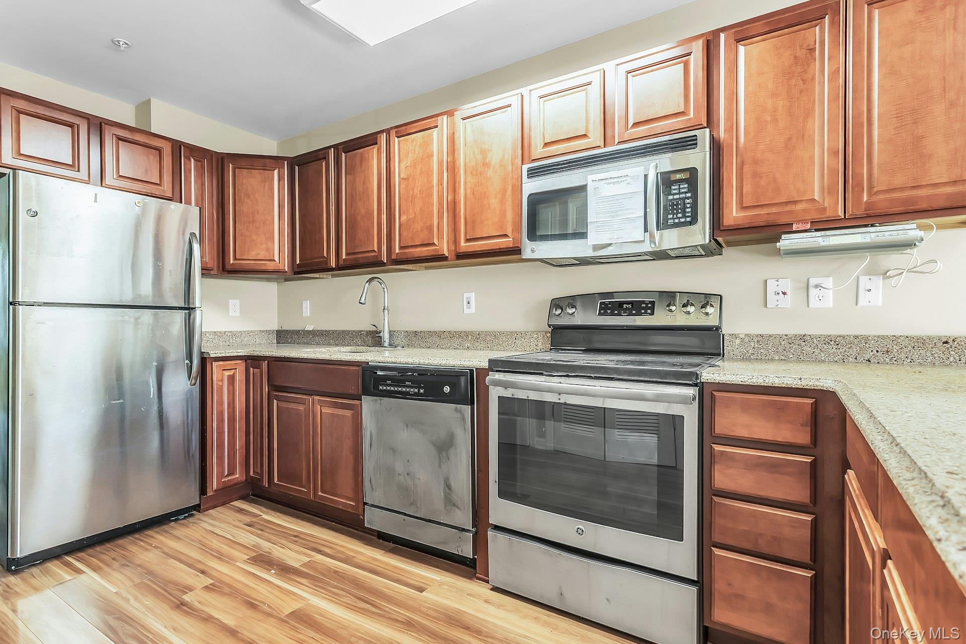 1128 Willow Lane – For Sale photo 8