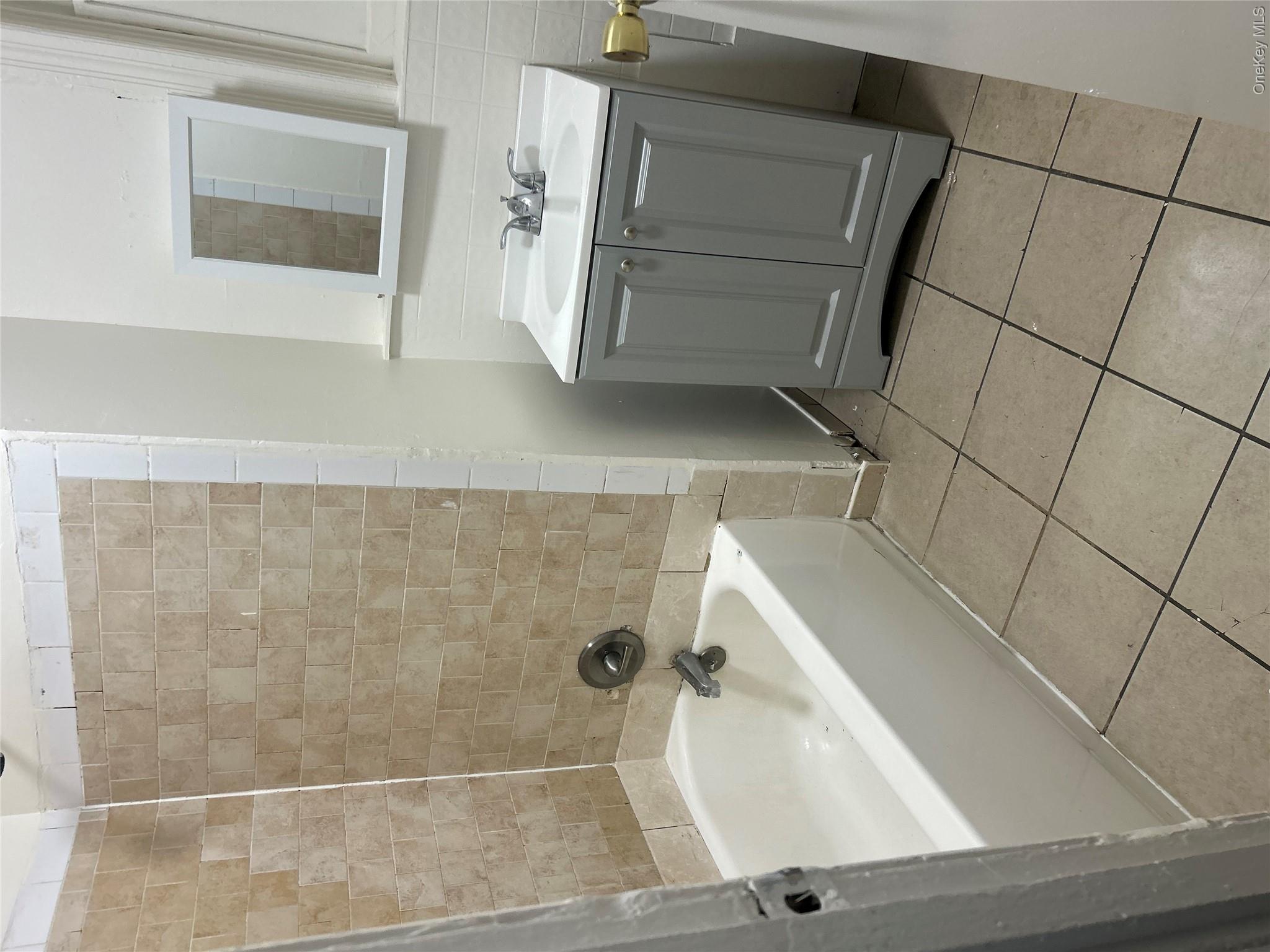 15 City Terrace – For Sale photo 3
