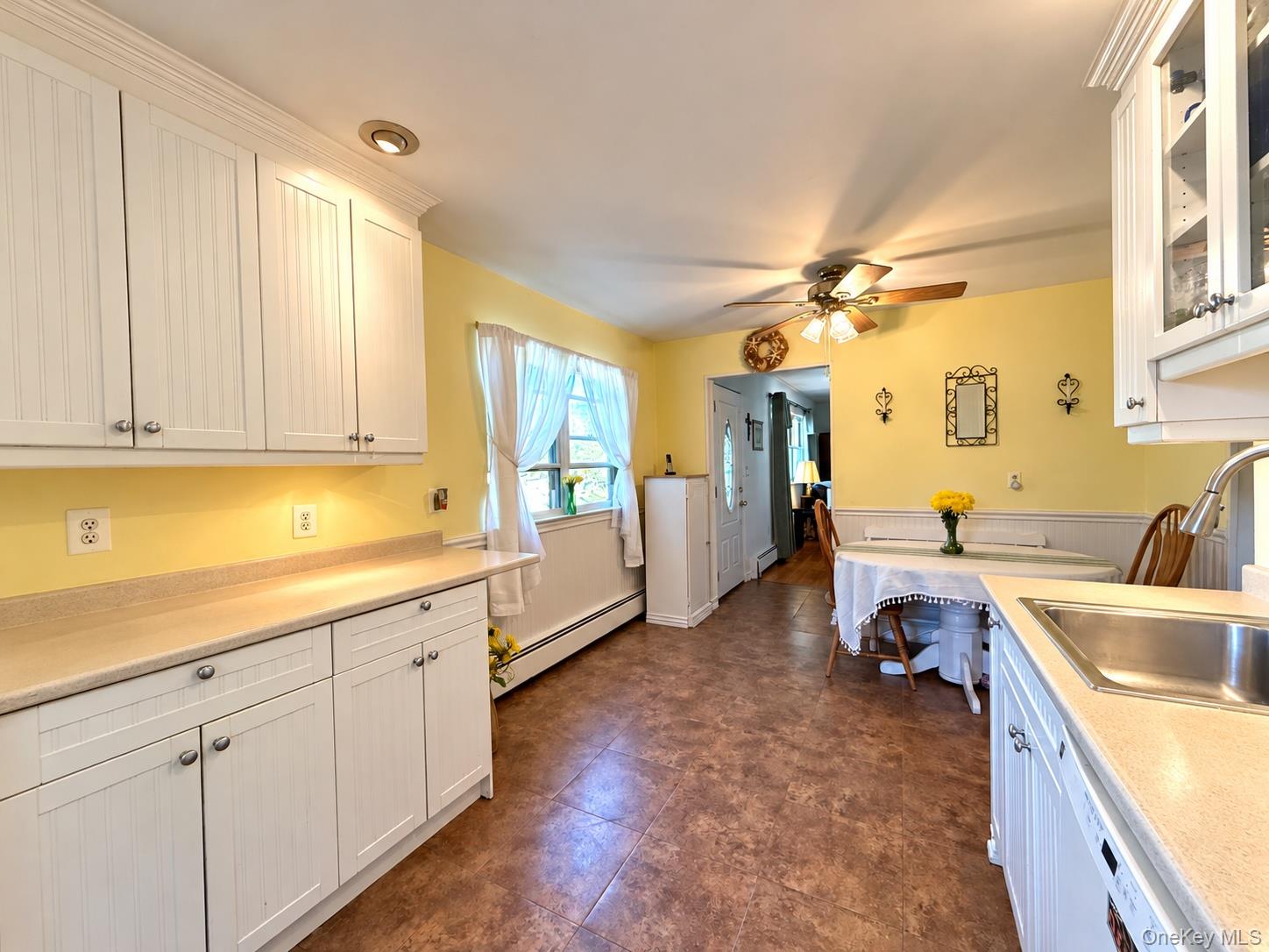 20 Heaney Drive – For Sale photo 3