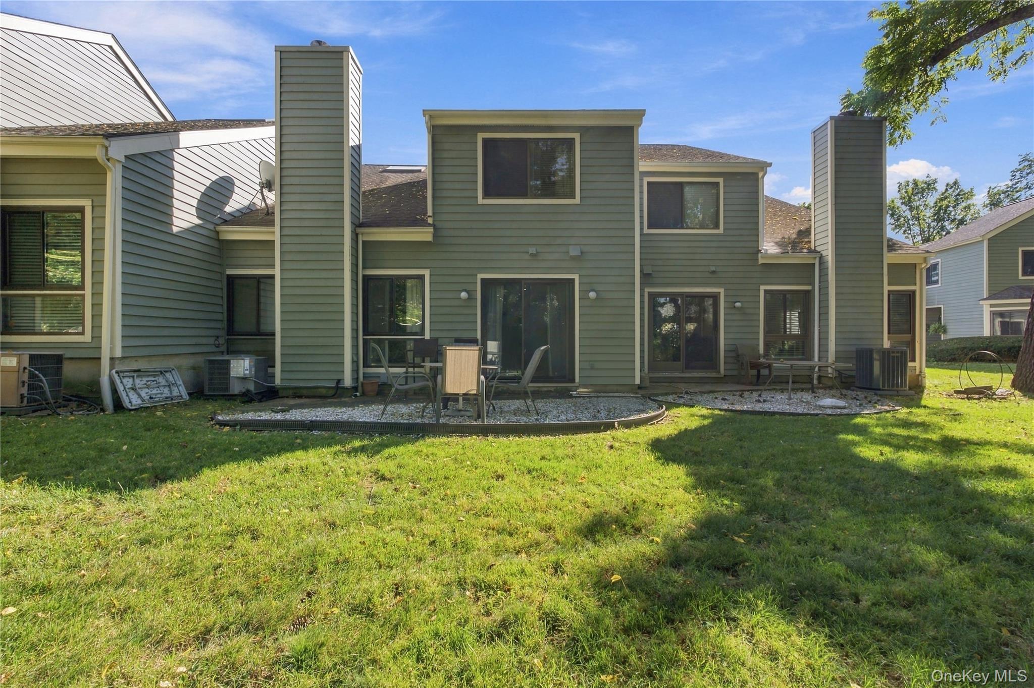 22 Village Green – For Sale photo 25