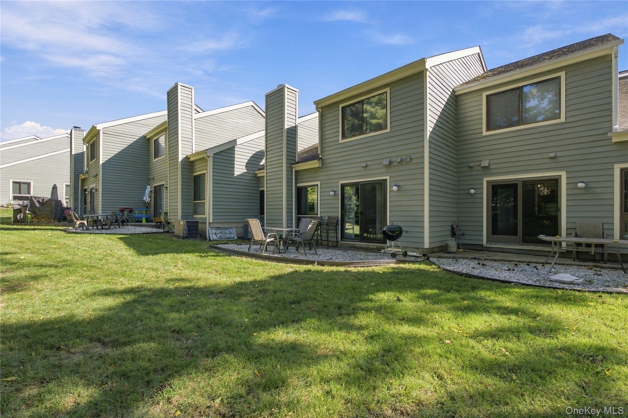 22 Village Green – For Sale photo 24