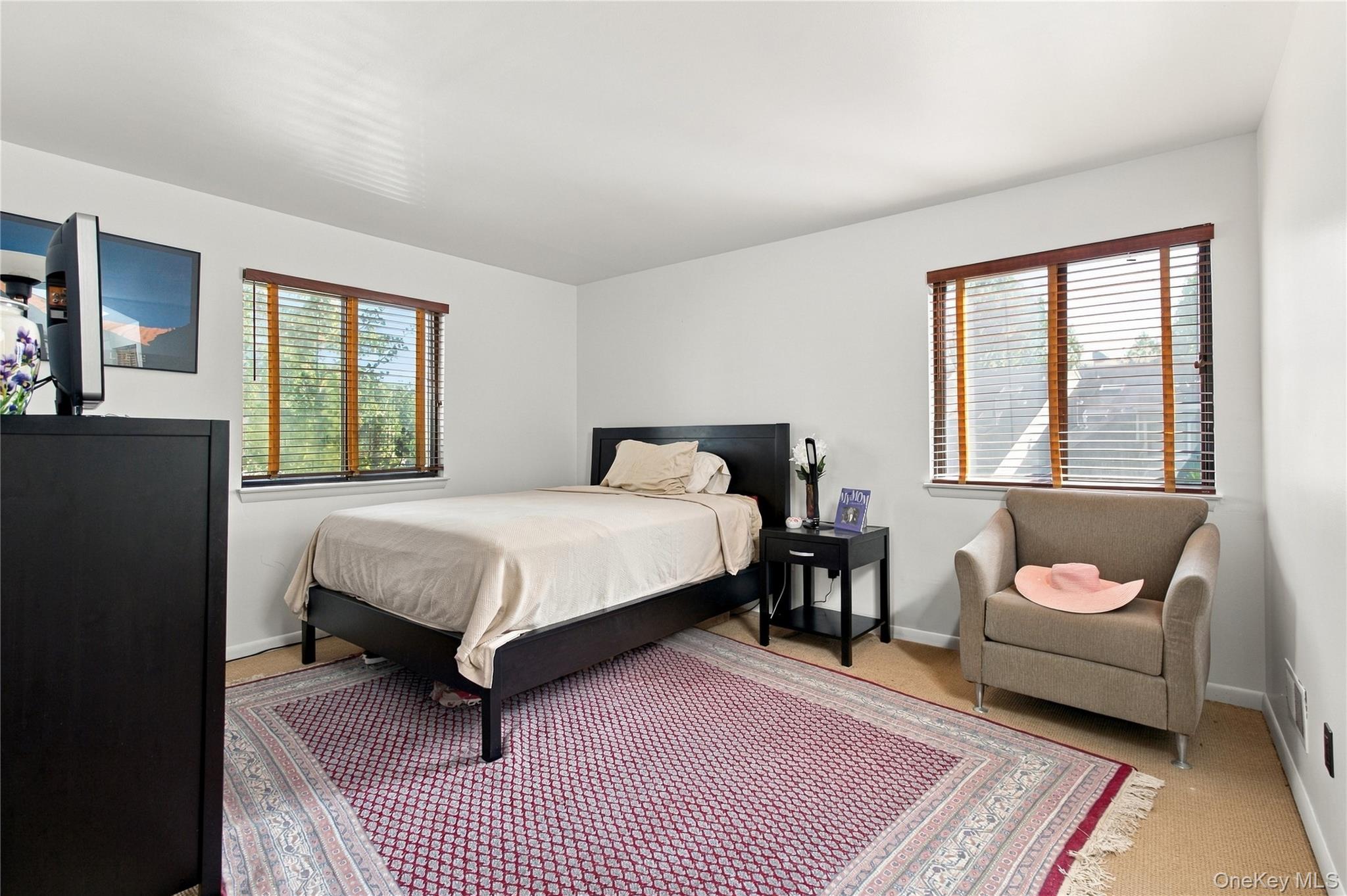 22 Village Green – For Sale photo 17
