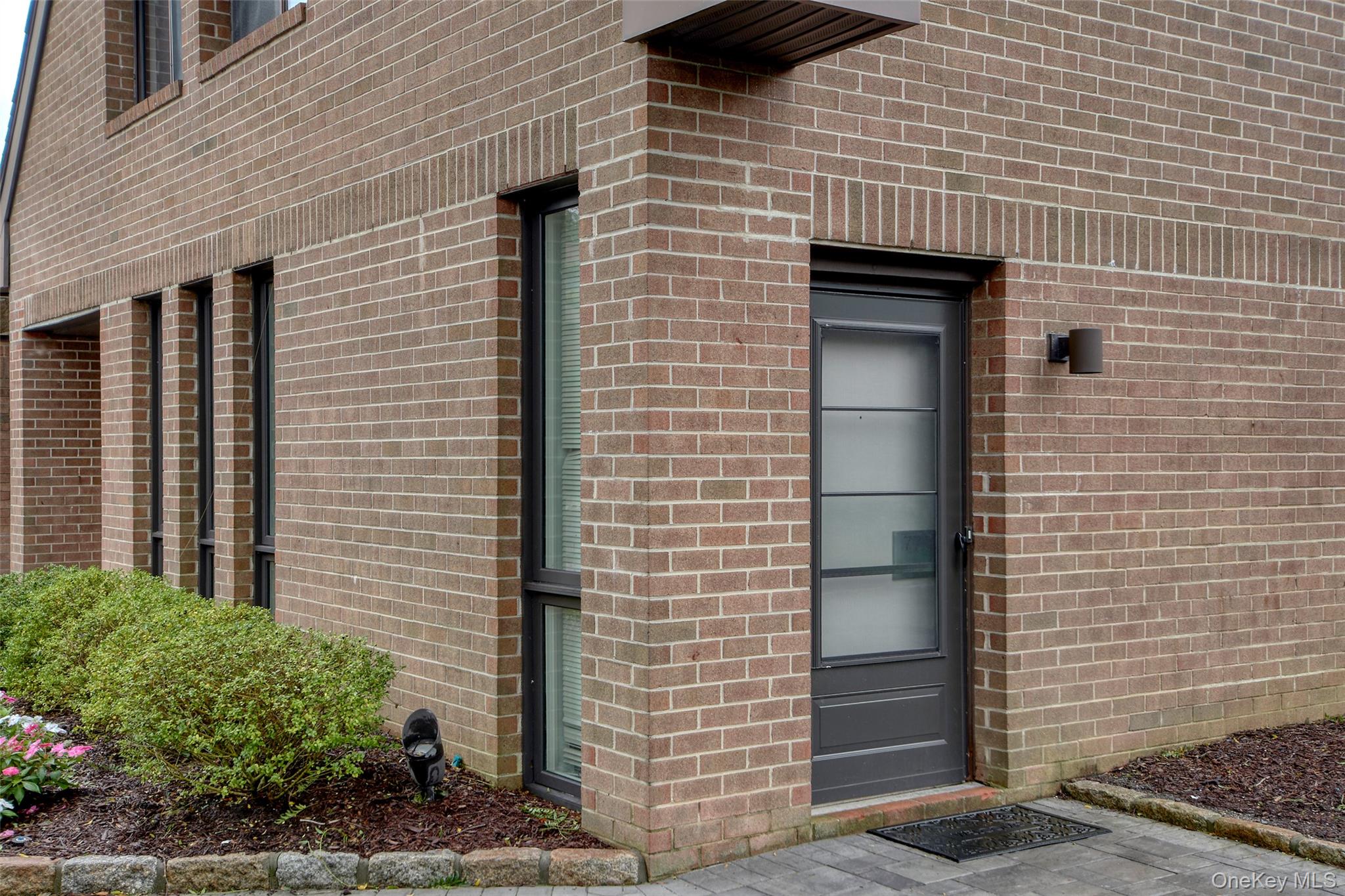77 Waters Edge – For Rent photo 3