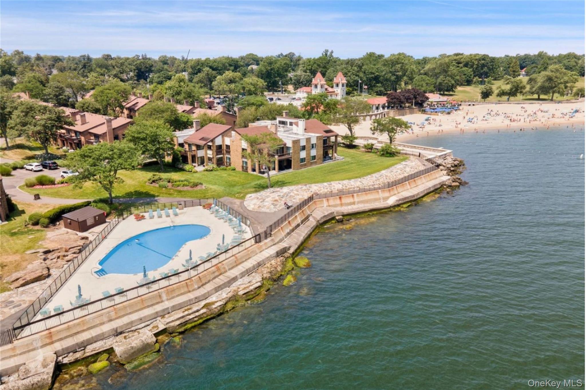 77 Waters Edge – For Rent photo 4