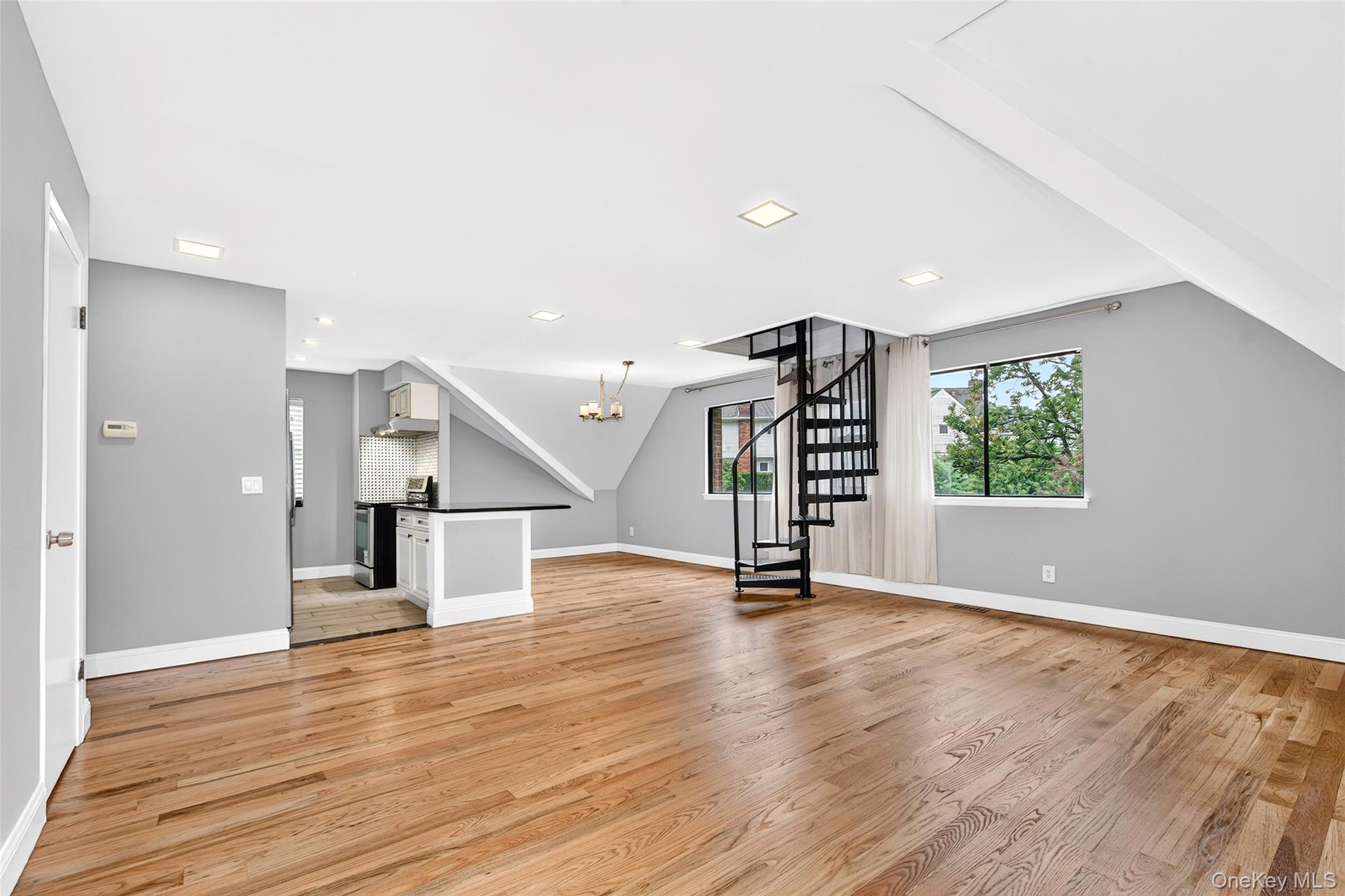 77 Waters Edge – For Rent photo 5