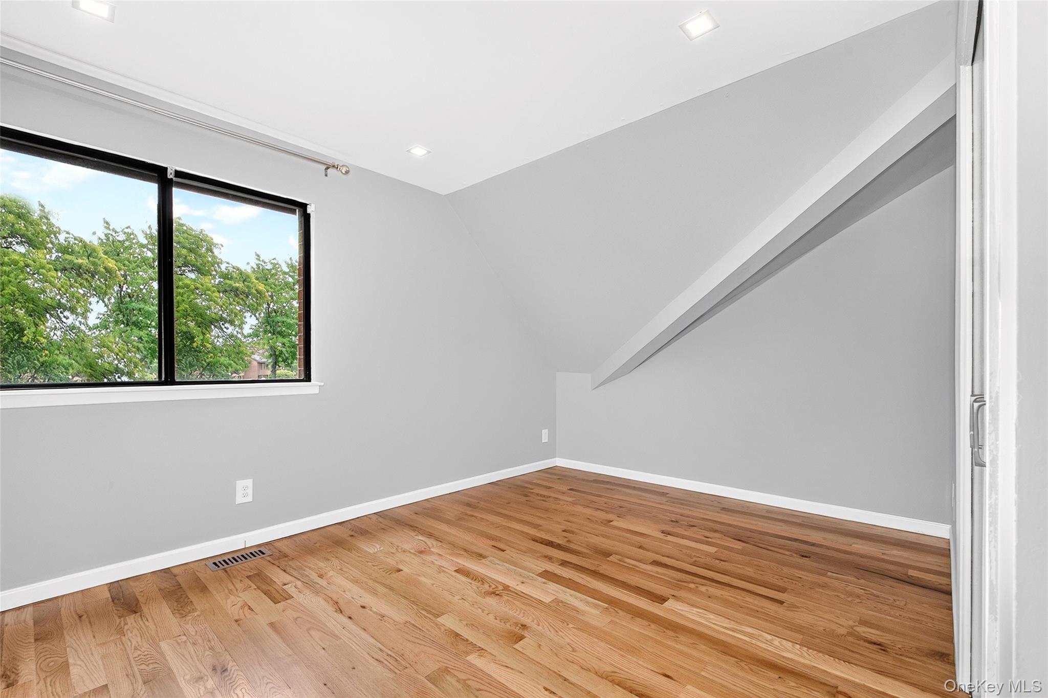 77 Waters Edge – For Rent photo 22
