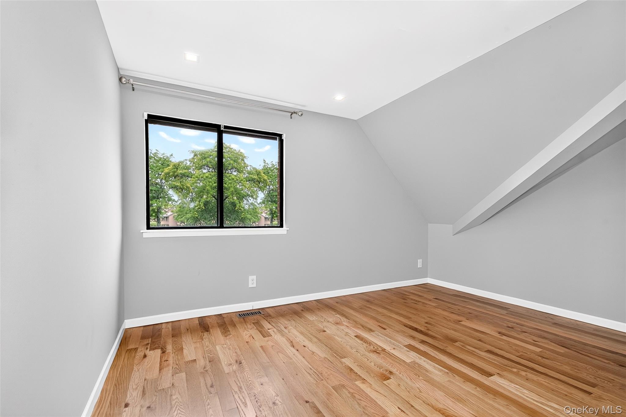 77 Waters Edge – For Rent photo 17