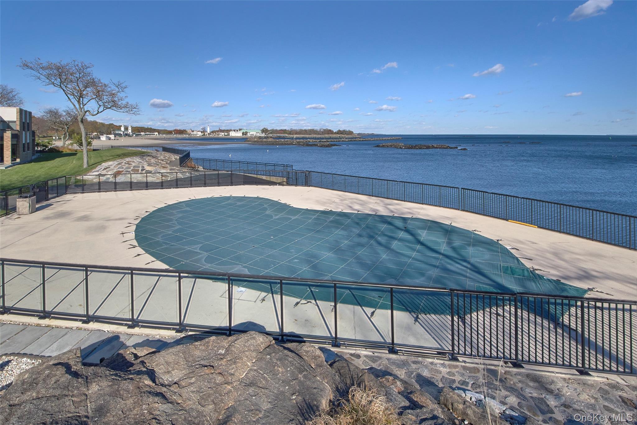 77 Waters Edge – For Rent photo 32
