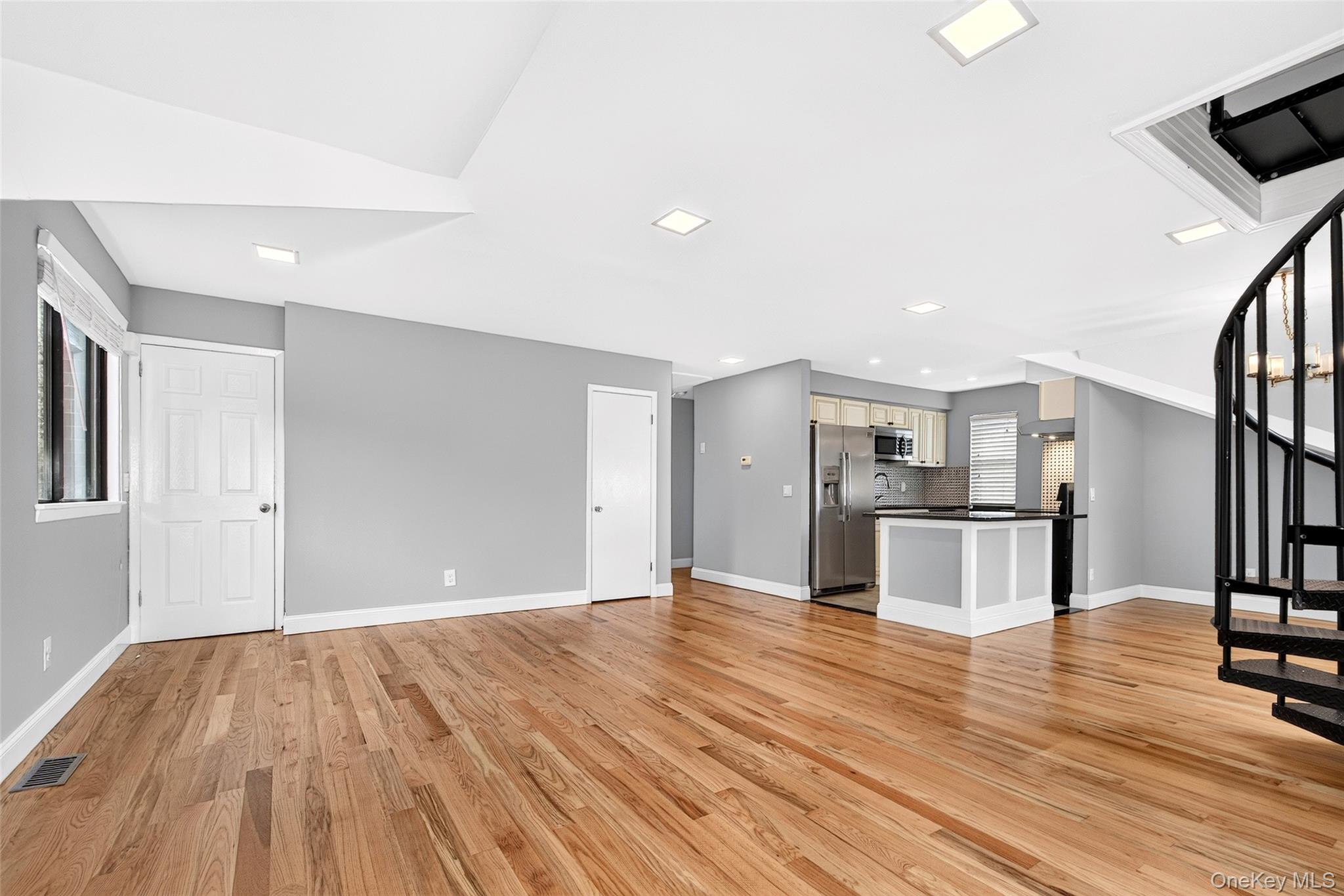 77 Waters Edge – For Rent photo 7