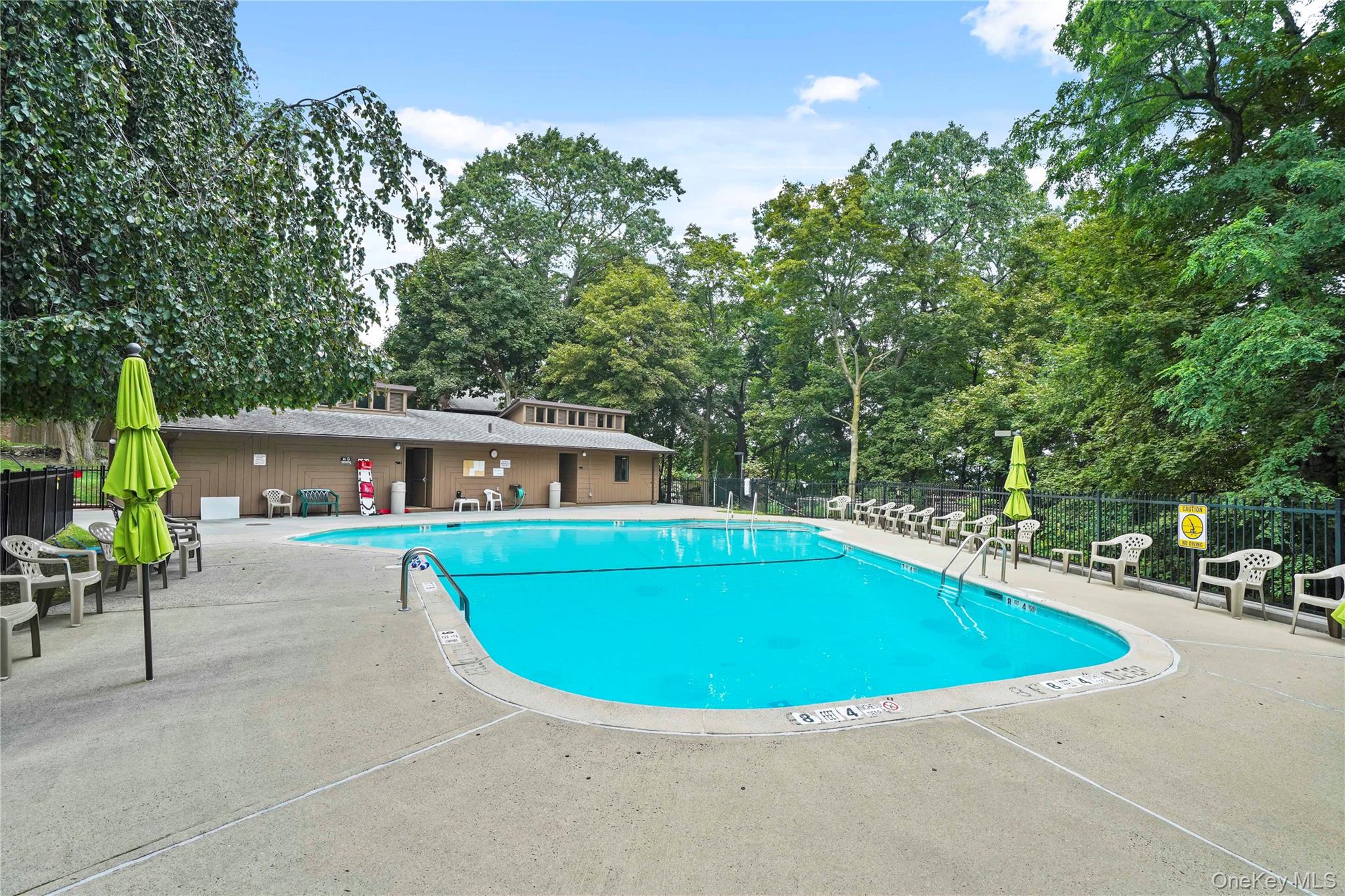 125 Beacon Hill Drive, Unit F-11 photo 20