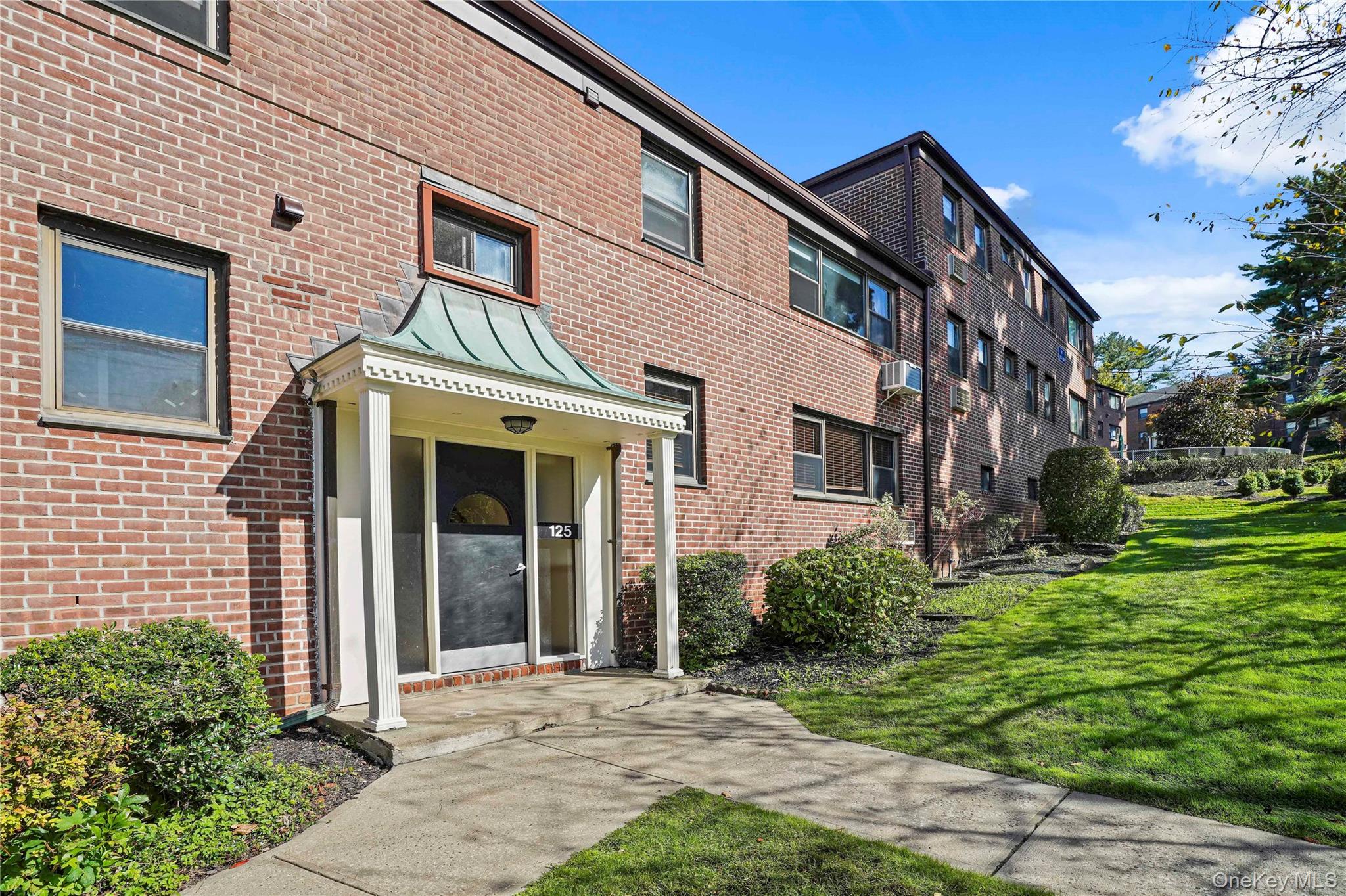 125 Beacon Hill Drive, Unit F-11