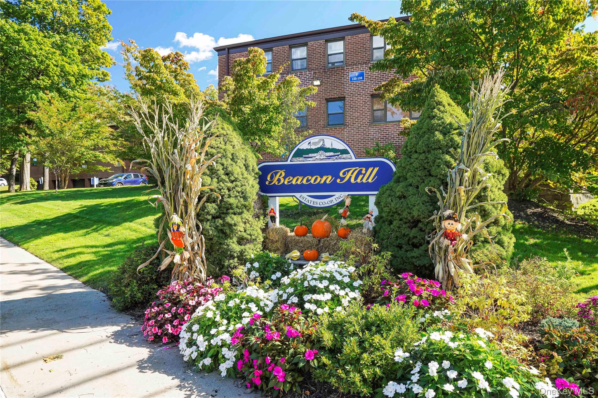 125 Beacon Hill Drive, Unit F-11 photo 17