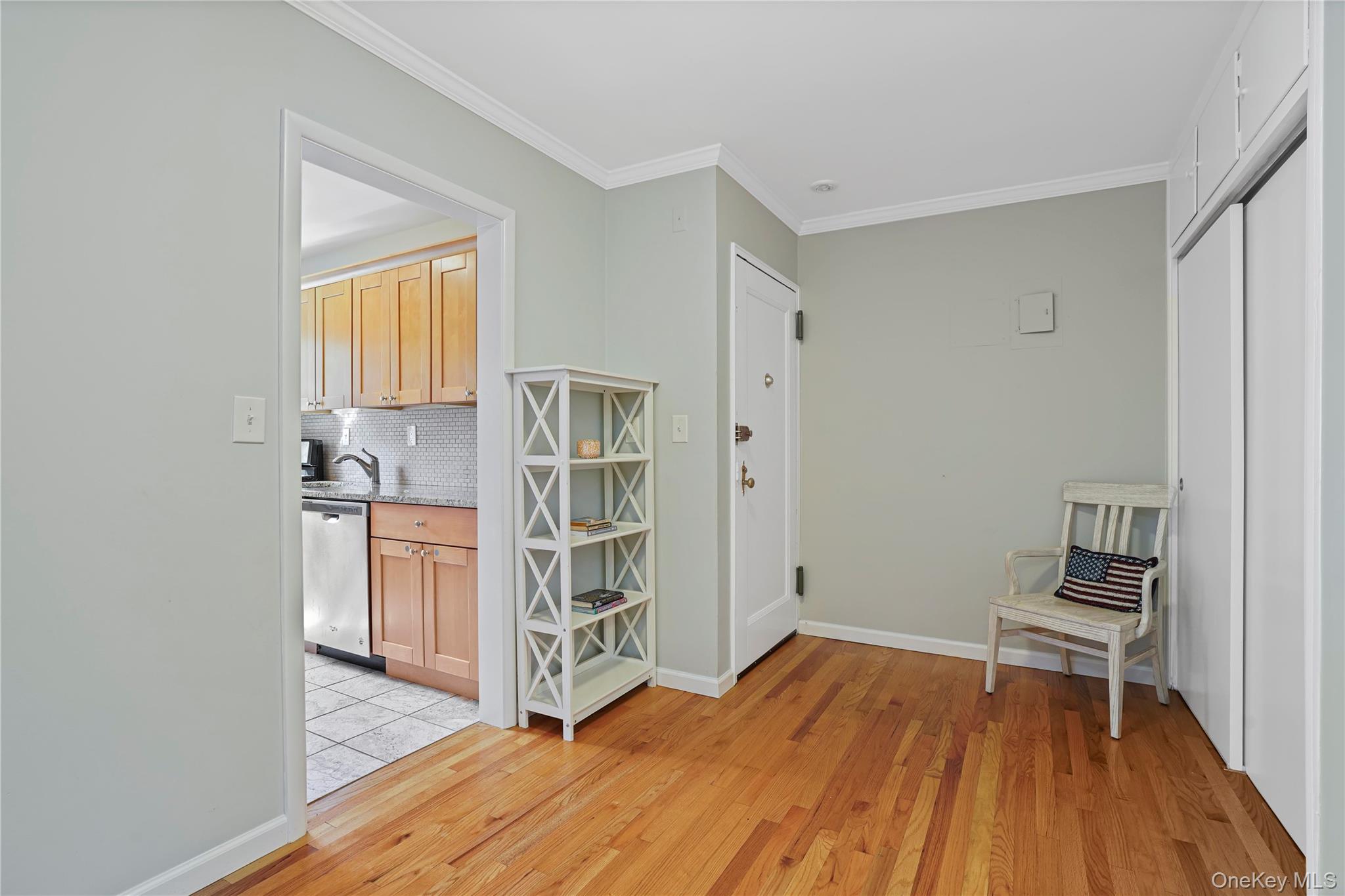 125 Beacon Hill Drive, Unit F-11 photo 3